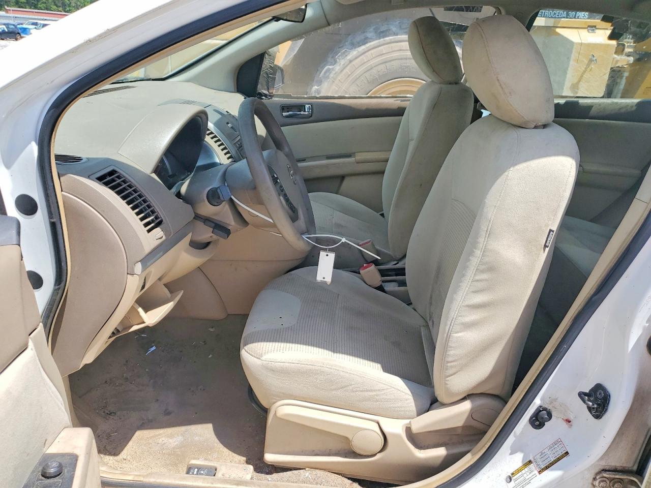 2011 Nissan Sentra 2.0 Белый vin: 3N1AB6AP4BL617245
