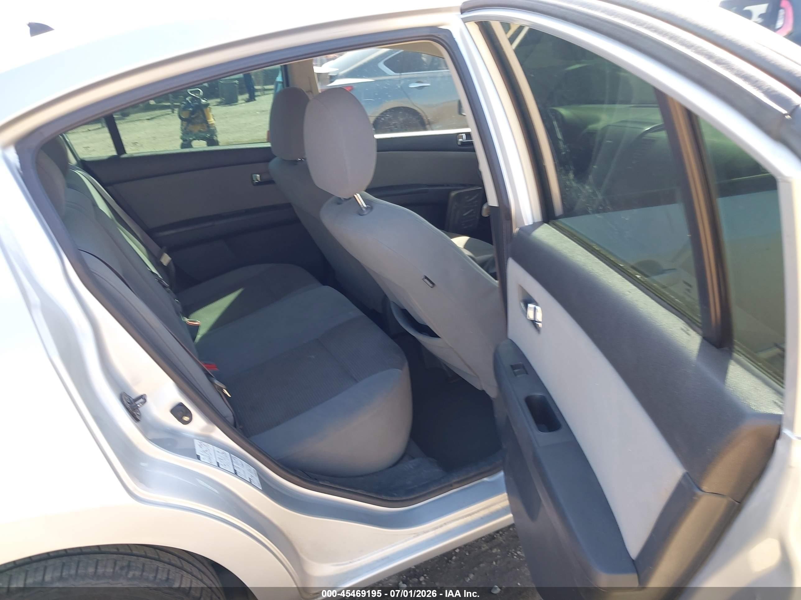 2011 Nissan Sentra 2.0s Silver vin: 3N1AB6AP4BL656854