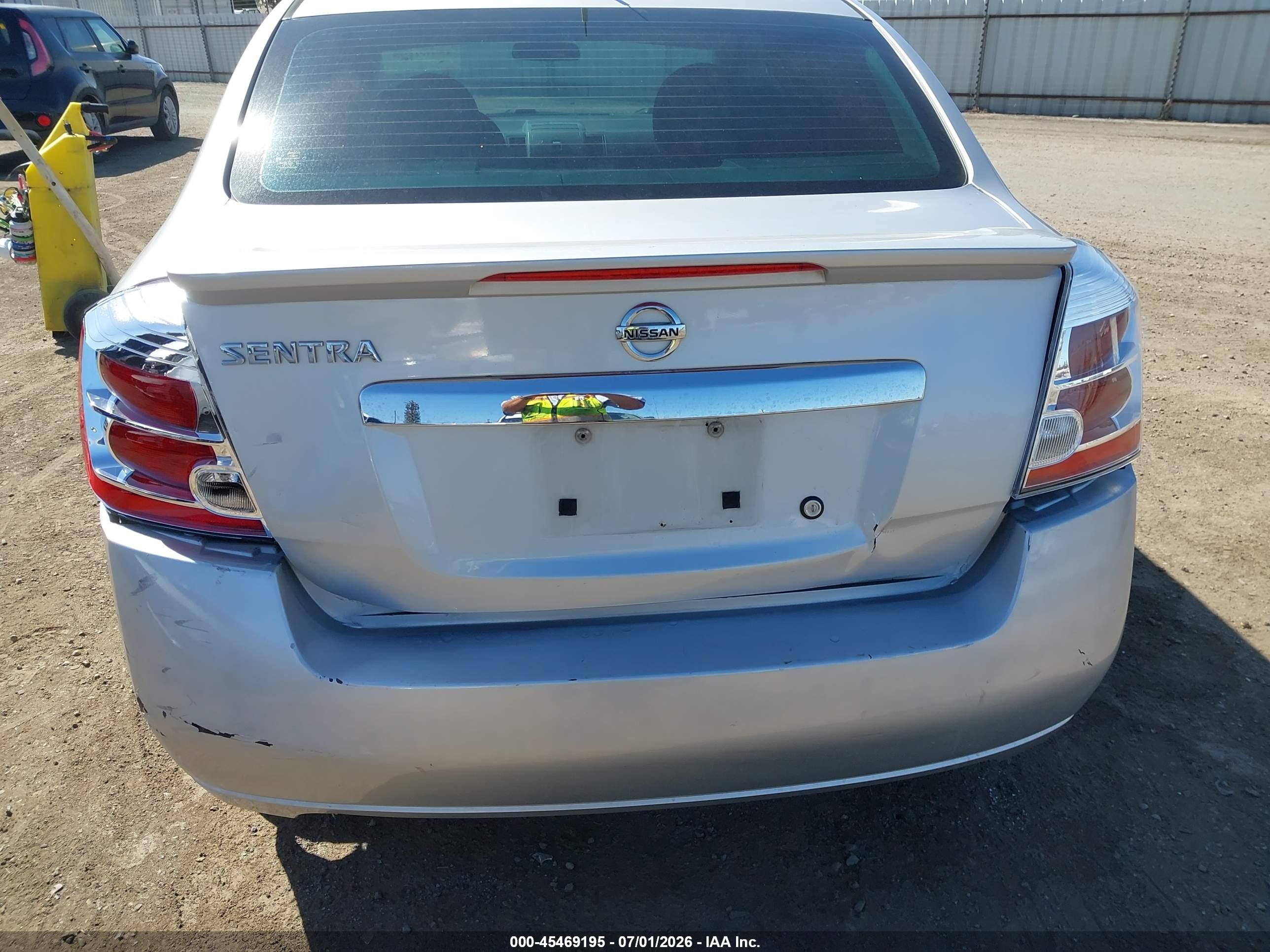 2011 Nissan Sentra 2.0s Silver vin: 3N1AB6AP4BL656854