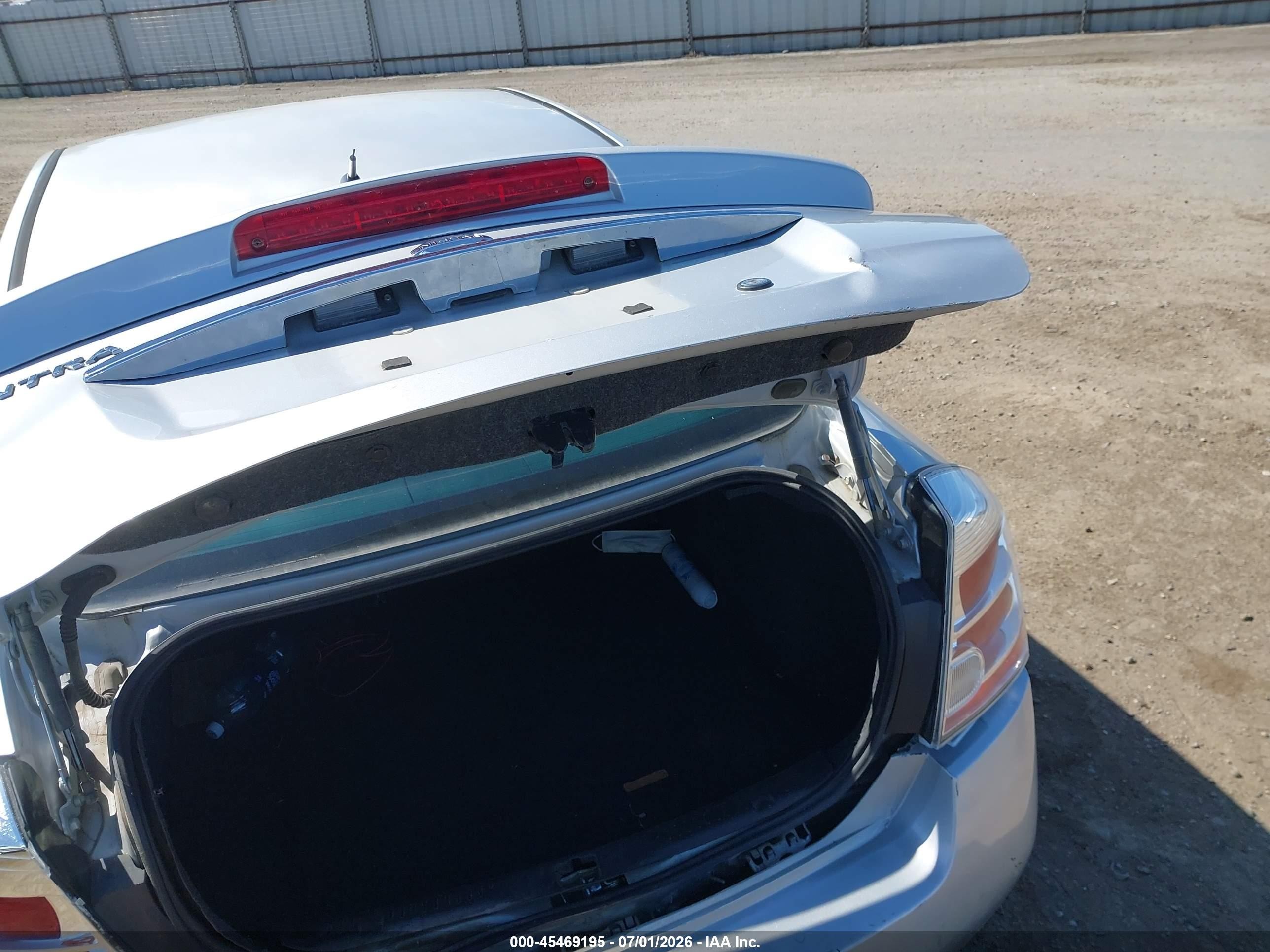 2011 Nissan Sentra 2.0s Silver vin: 3N1AB6AP4BL656854
