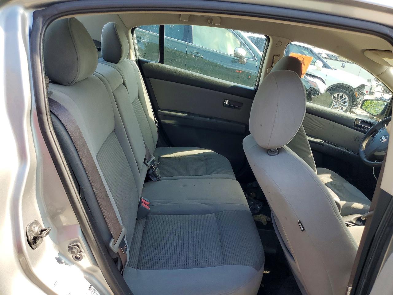 2011 Nissan Sentra 2.0 Silver vin: 3N1AB6AP4BL686520