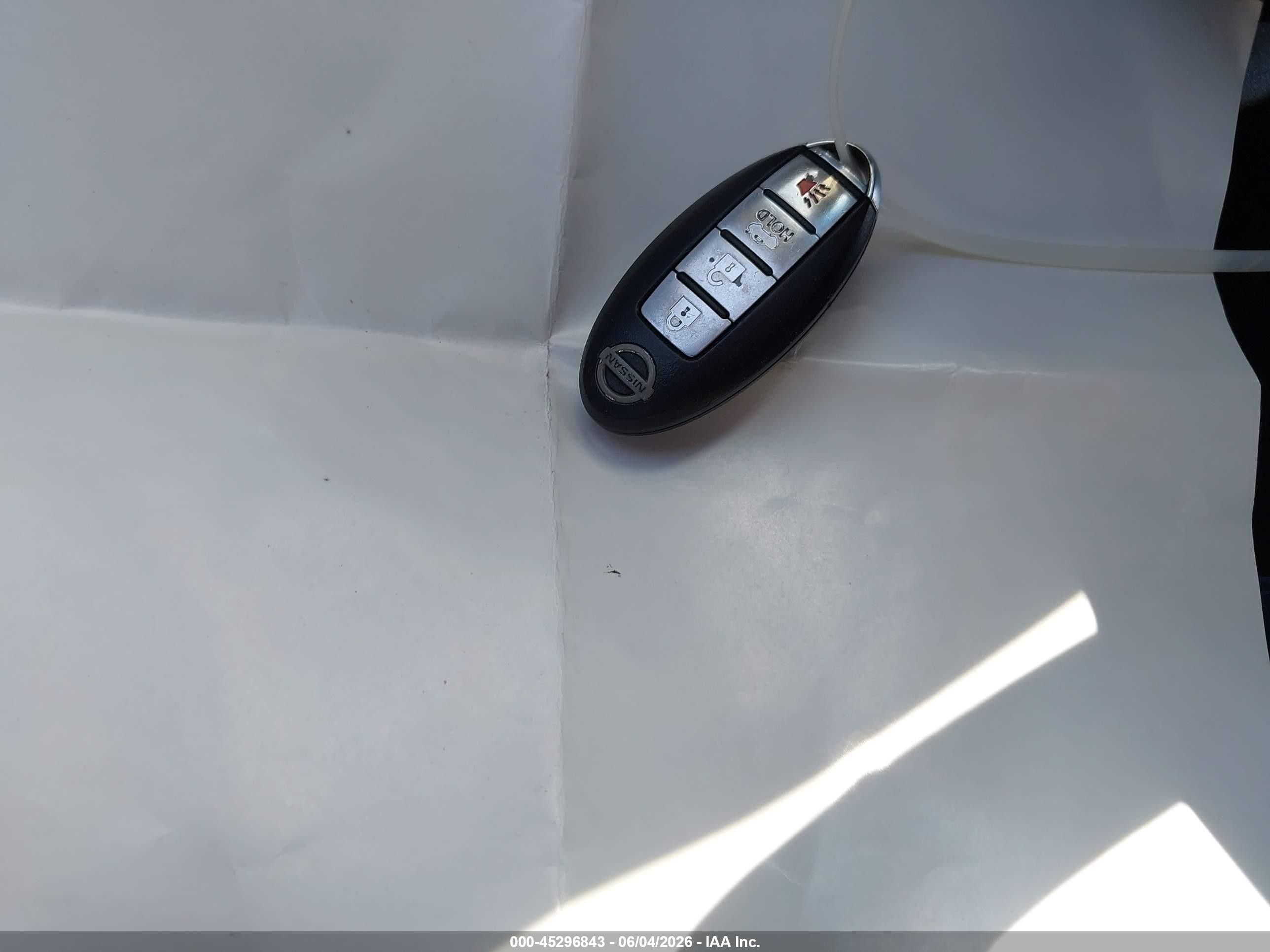 2012 Nissan Sentra 2.0 S Серебряный vin: 3N1AB6AP4CL757040