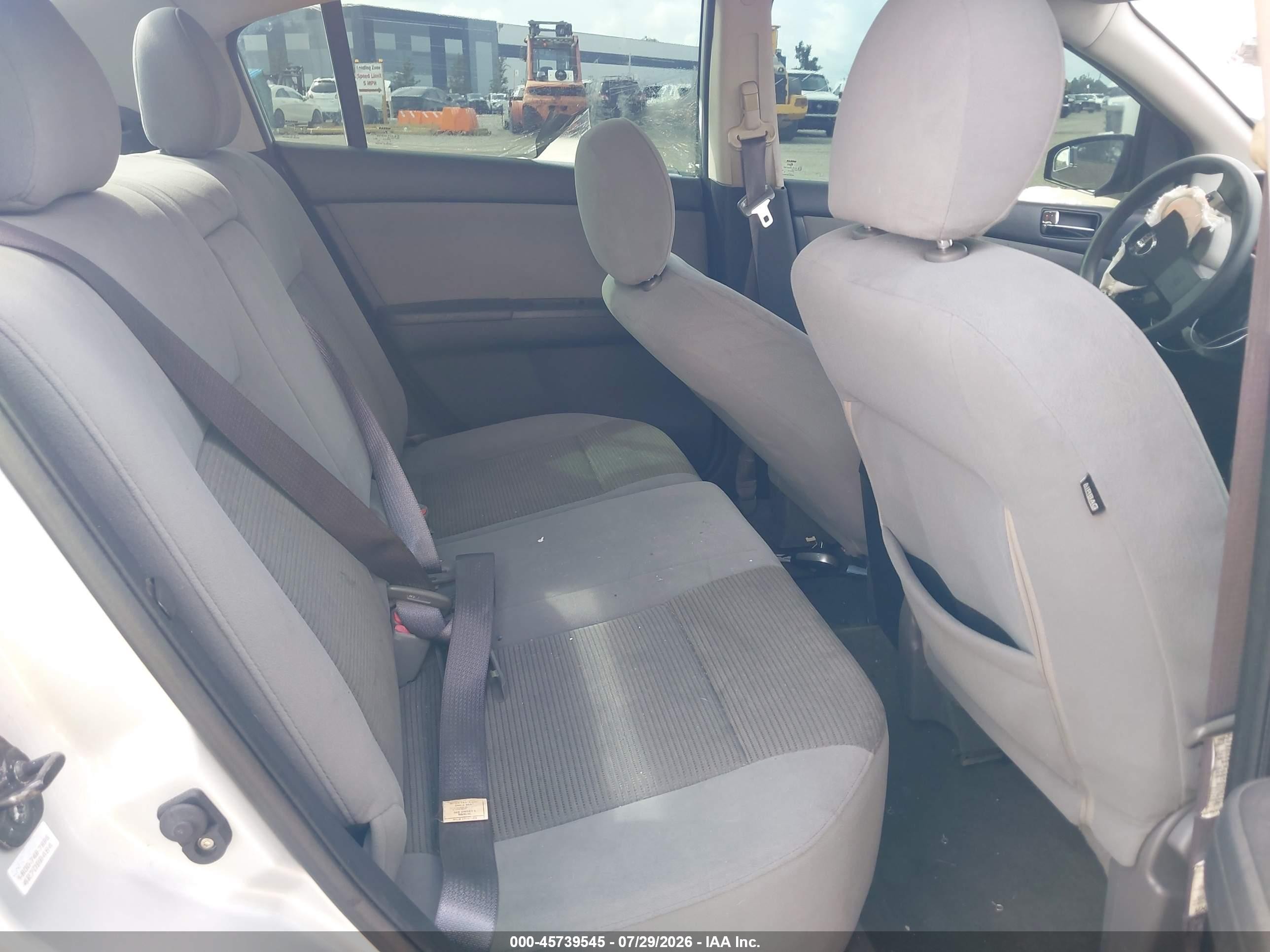 2012 Nissan Sentra 2.0 S Серебряный vin: 3N1AB6AP4CL776364