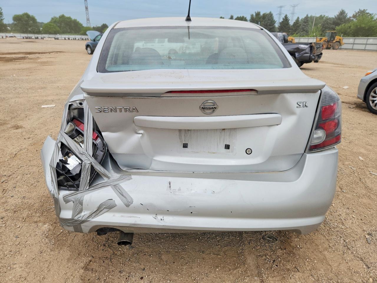 2010 Nissan Sentra 2.0 Silver vin: 3N1AB6AP5AL630567