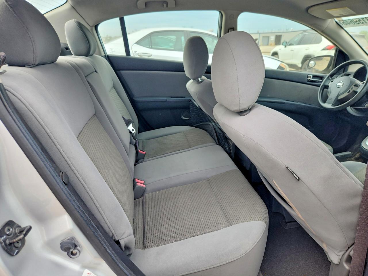 2010 Nissan Sentra 2.0 Silver vin: 3N1AB6AP5AL630567