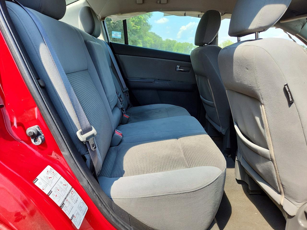 2010 Nissan Sentra 2.0 Red vin: 3N1AB6AP5AL634442