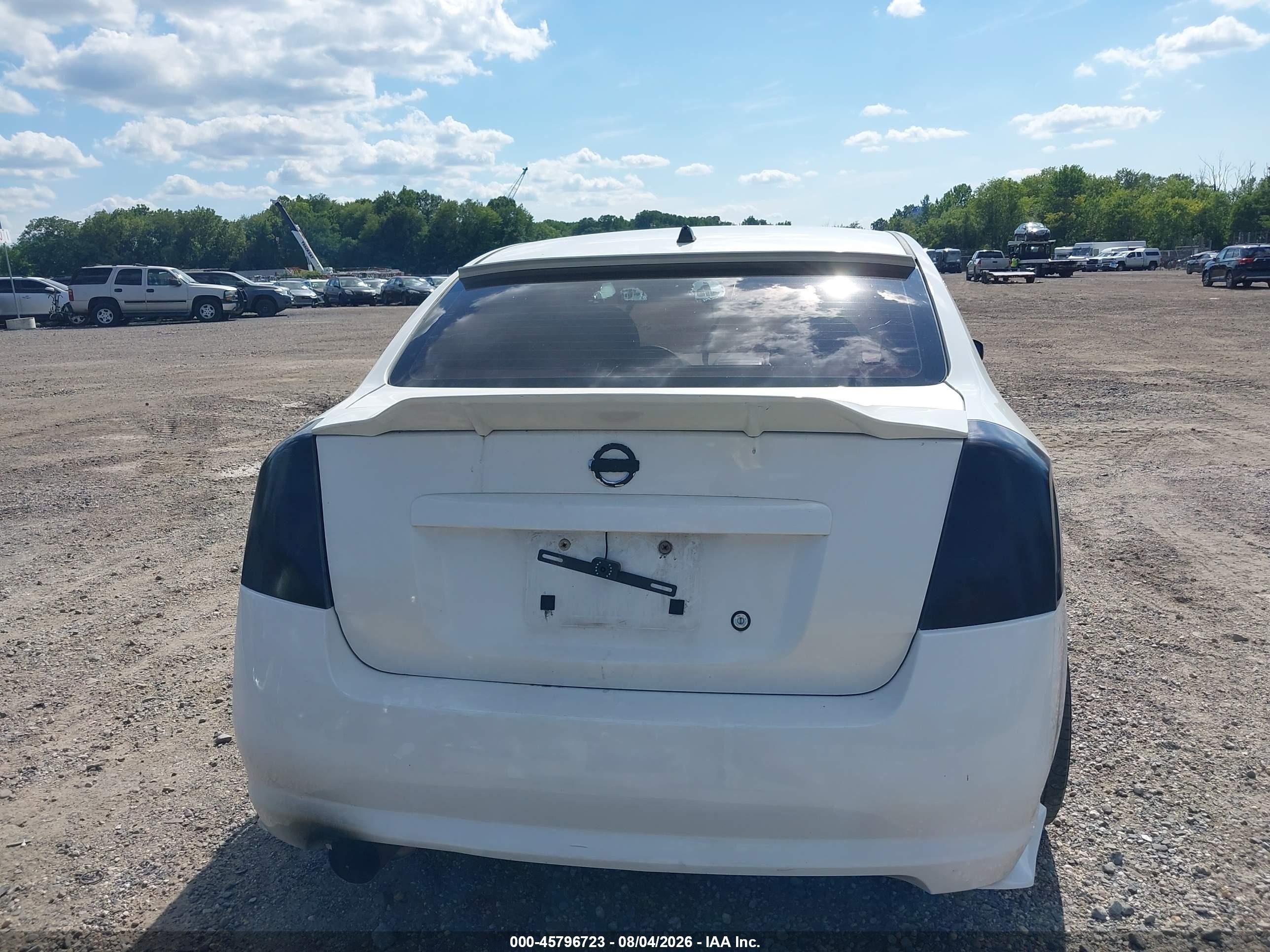 2010 Nissan Sentra 2.0sr Белый vin: 3N1AB6AP5AL644145