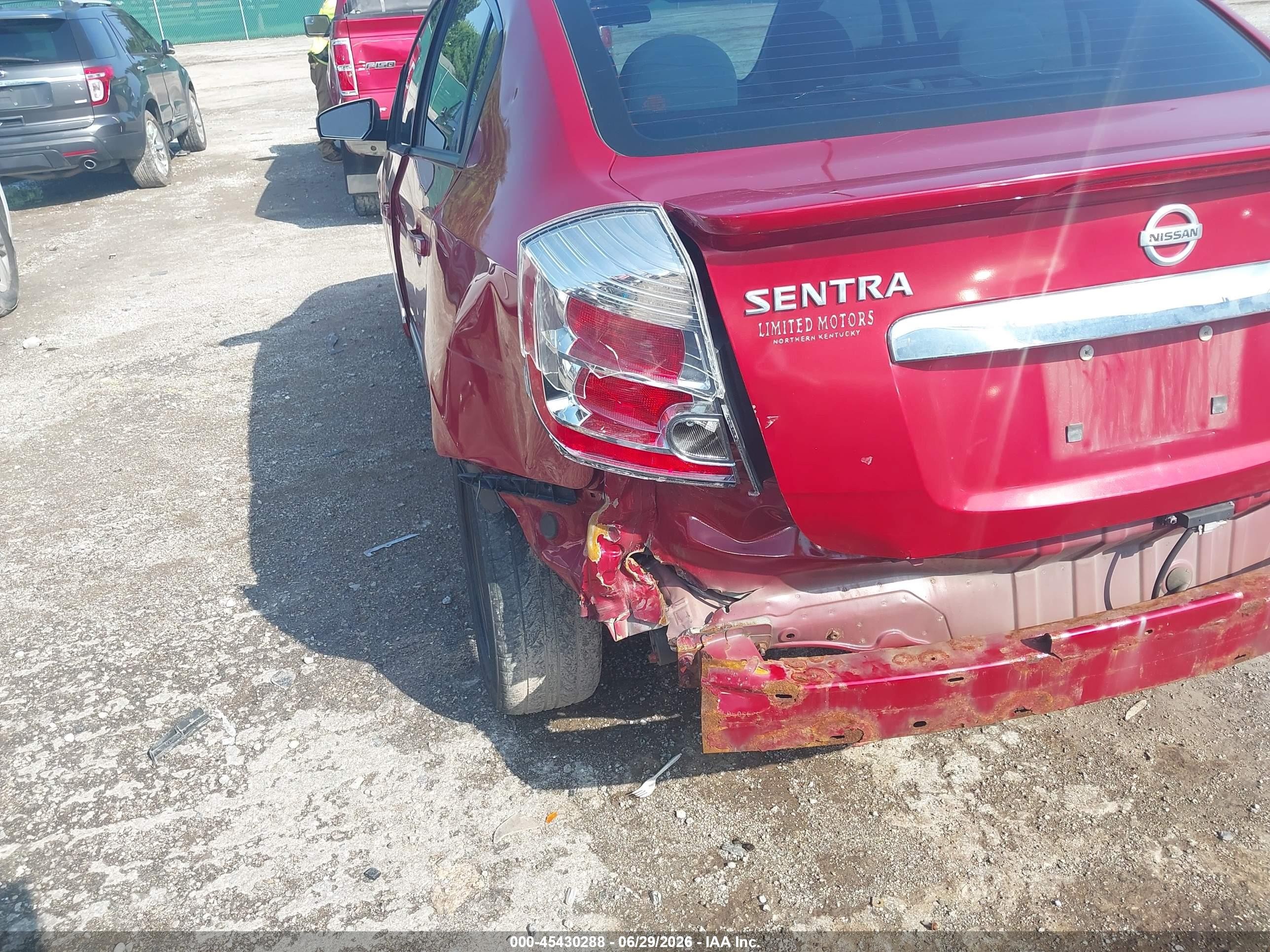 2011 Nissan Sentra 2.0s Red vin: 3N1AB6AP5BL622826