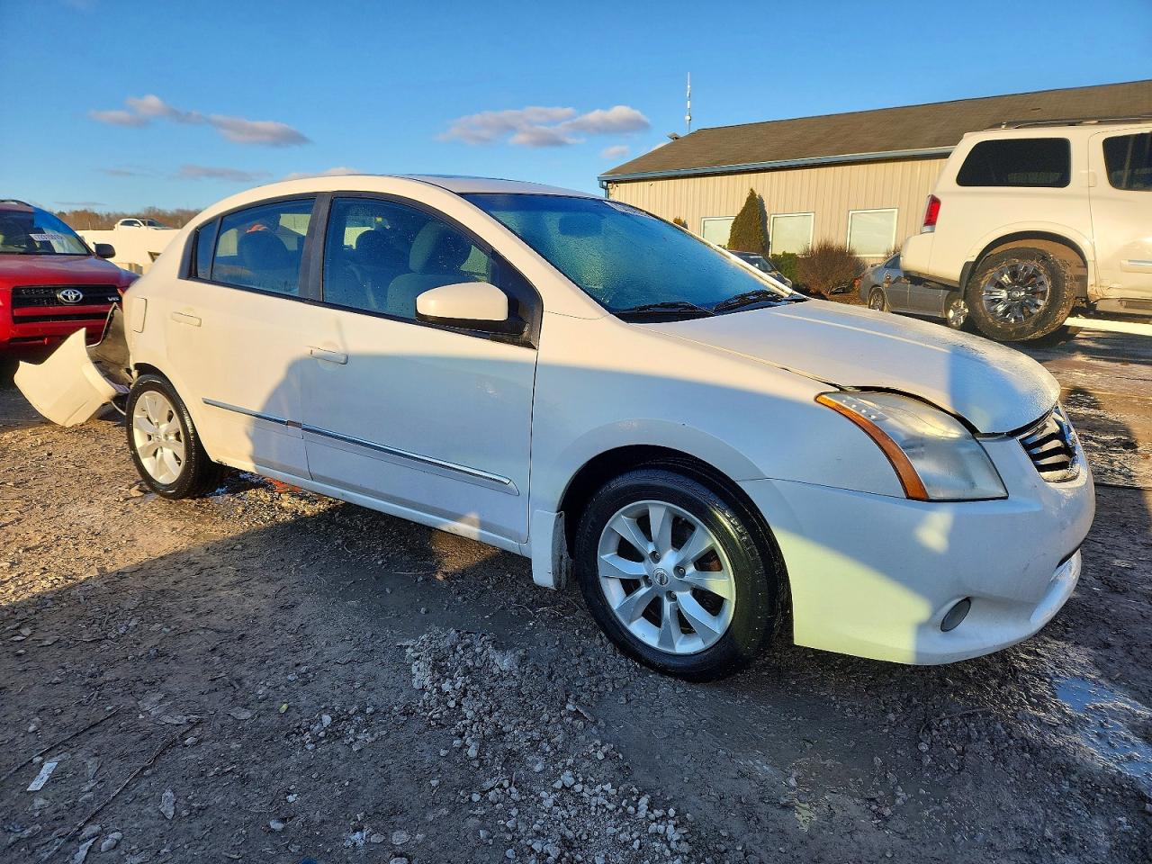2011 Nissan Sentra 2.0 Белый vin: 3N1AB6AP5BL656782