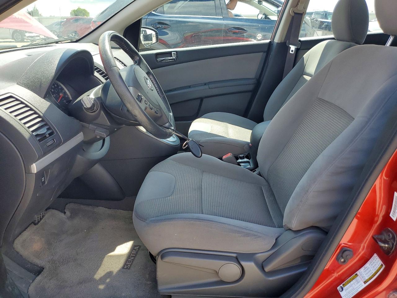 2011 Nissan Sentra 2.0 Red vin: 3N1AB6AP5BL683951