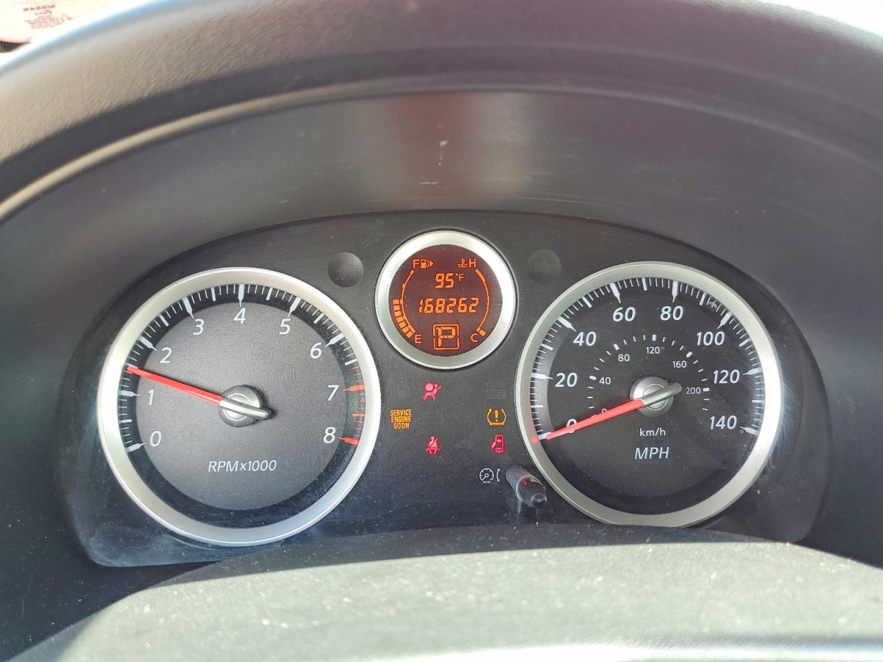 2011 Nissan Sentra 2.0 Red vin: 3N1AB6AP5BL683951