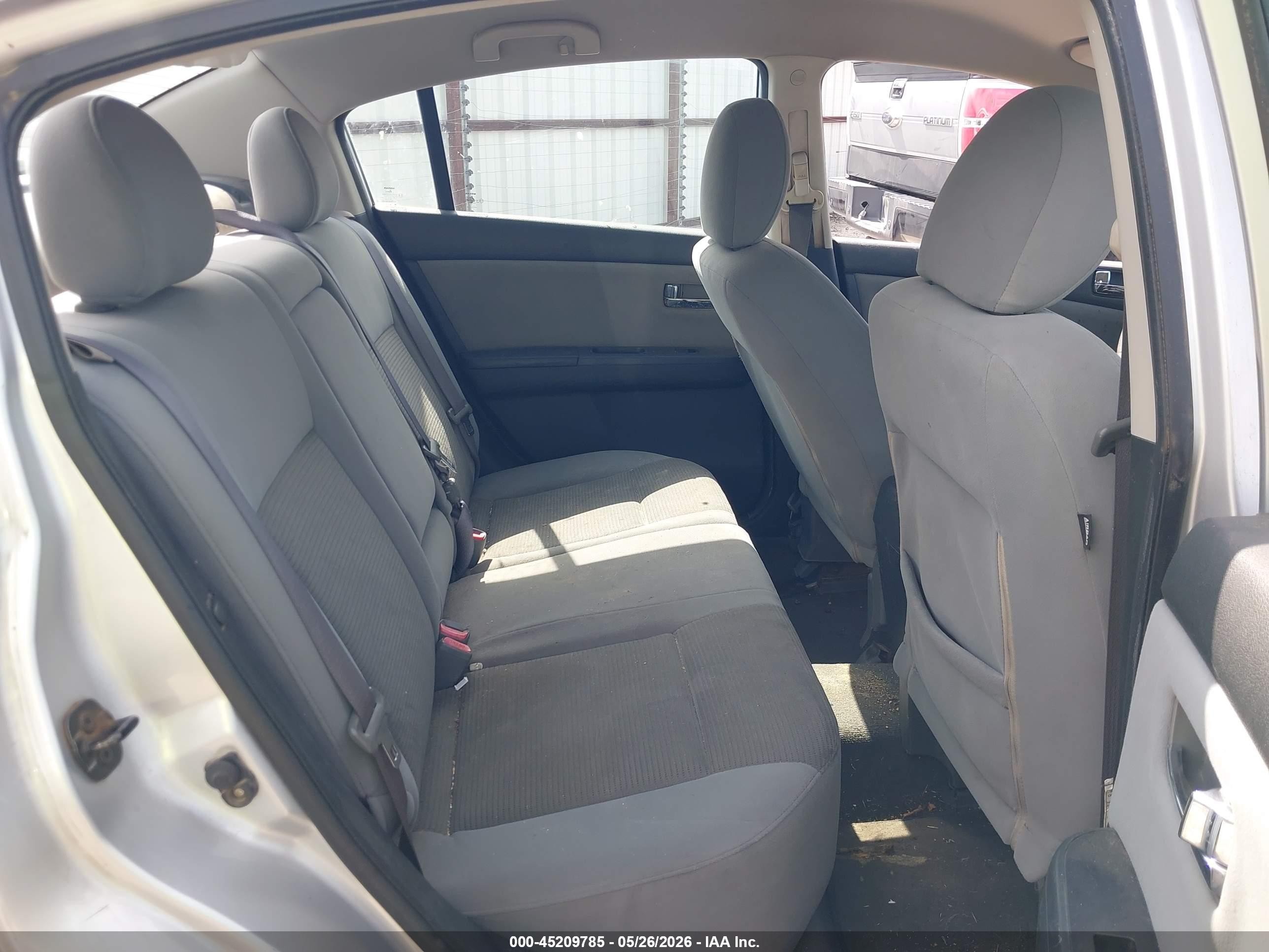 2012 Nissan Sentra 2.0 S Серебряный vin: 3N1AB6AP5CL683305