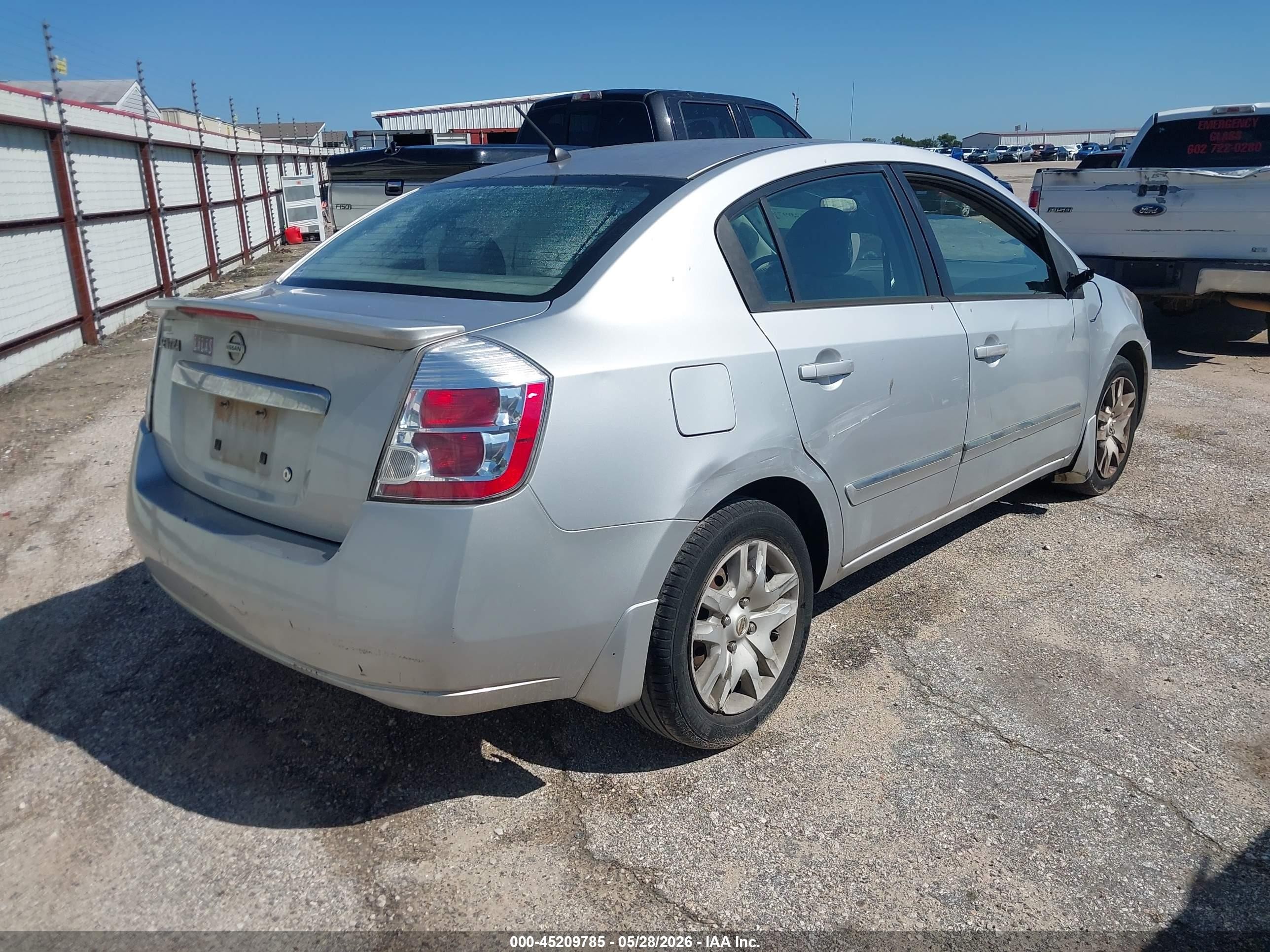 2012 Nissan Sentra 2.0 S Серебряный vin: 3N1AB6AP5CL683305
