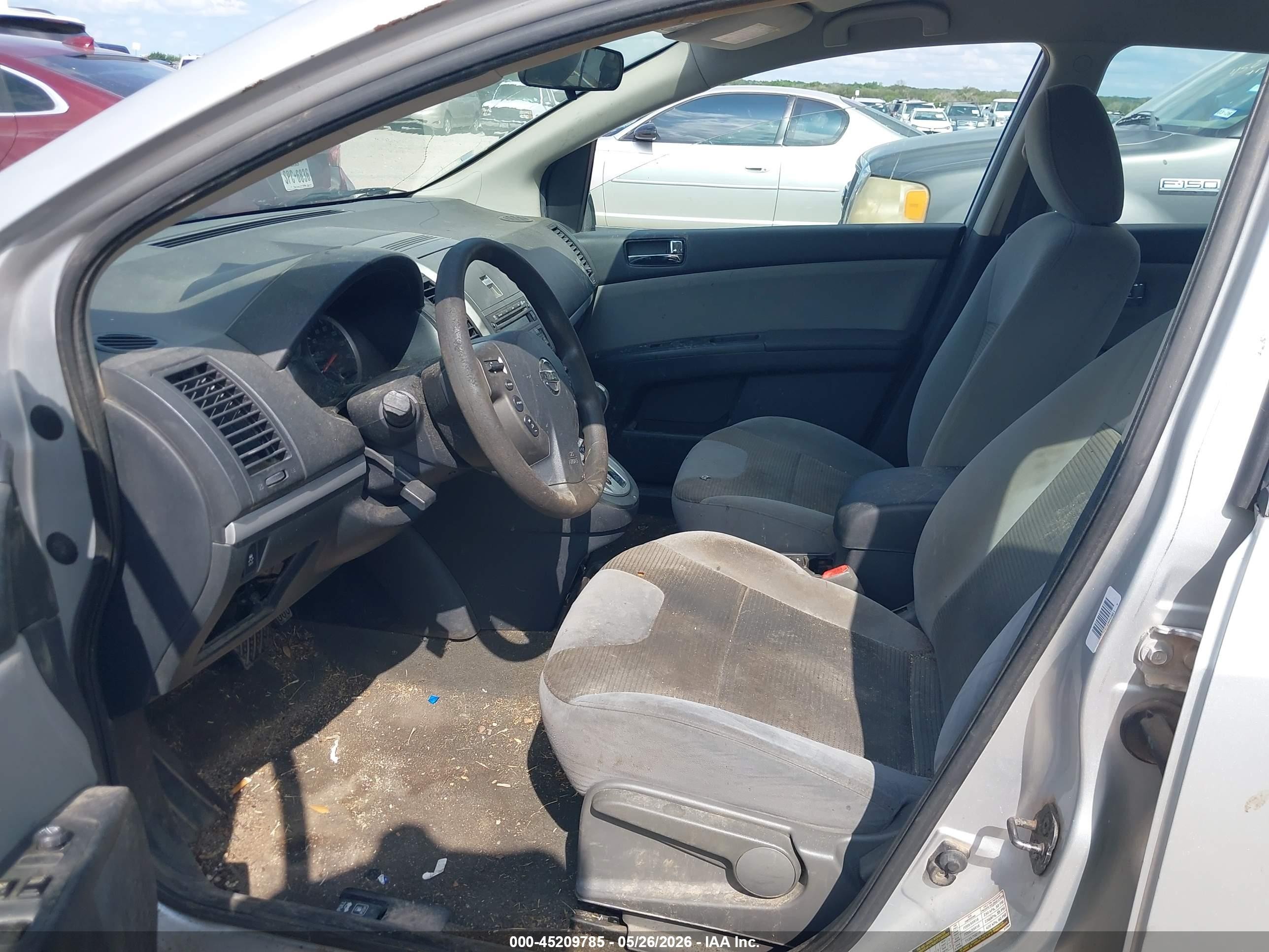 2012 Nissan Sentra 2.0 S Серебряный vin: 3N1AB6AP5CL683305