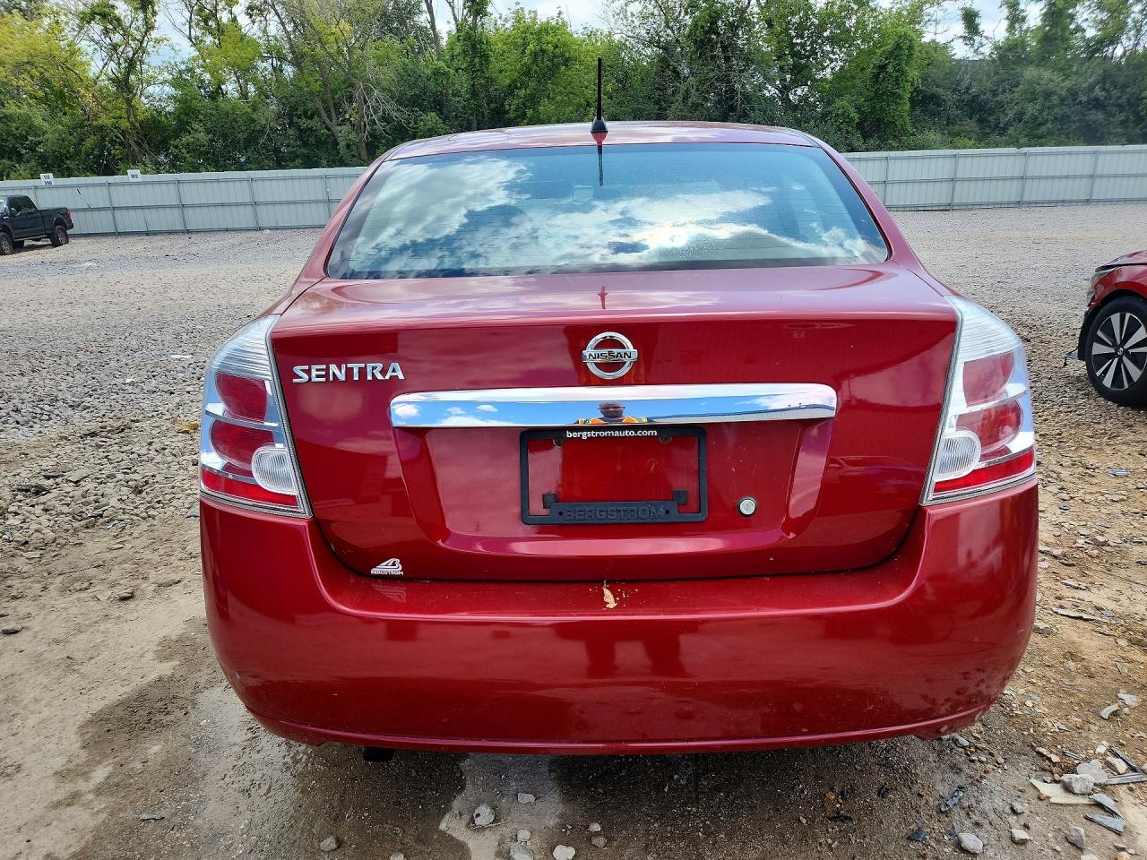 2010 Nissan Sentra 2.0 Red vin: 3N1AB6AP6AL604821