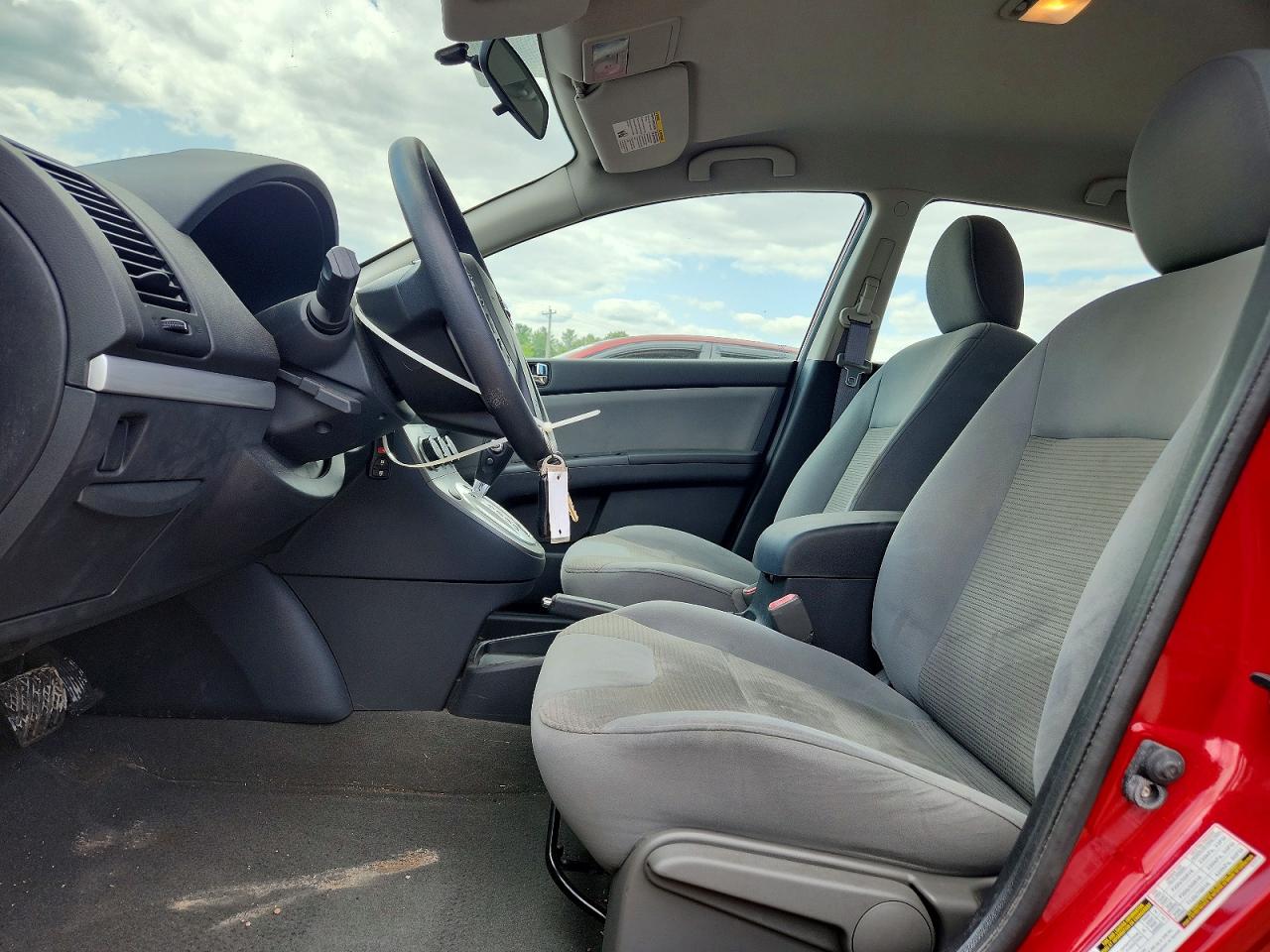 2010 Nissan Sentra 2.0 Red vin: 3N1AB6AP6AL604821