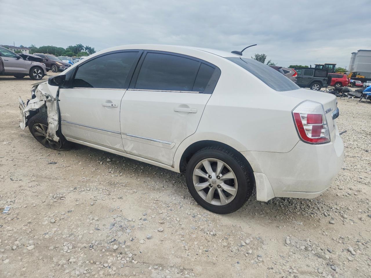 2010 Nissan Sentra 2.0 Белый vin: 3N1AB6AP6AL643456