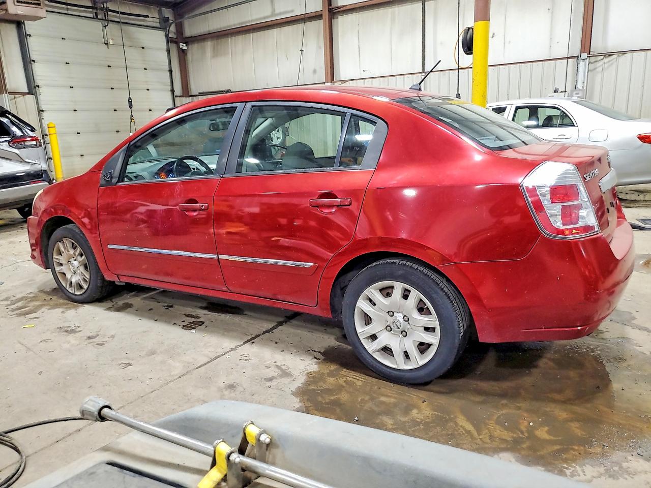 2010 Nissan Sentra 2.0 Red vin: 3N1AB6AP6AL672505