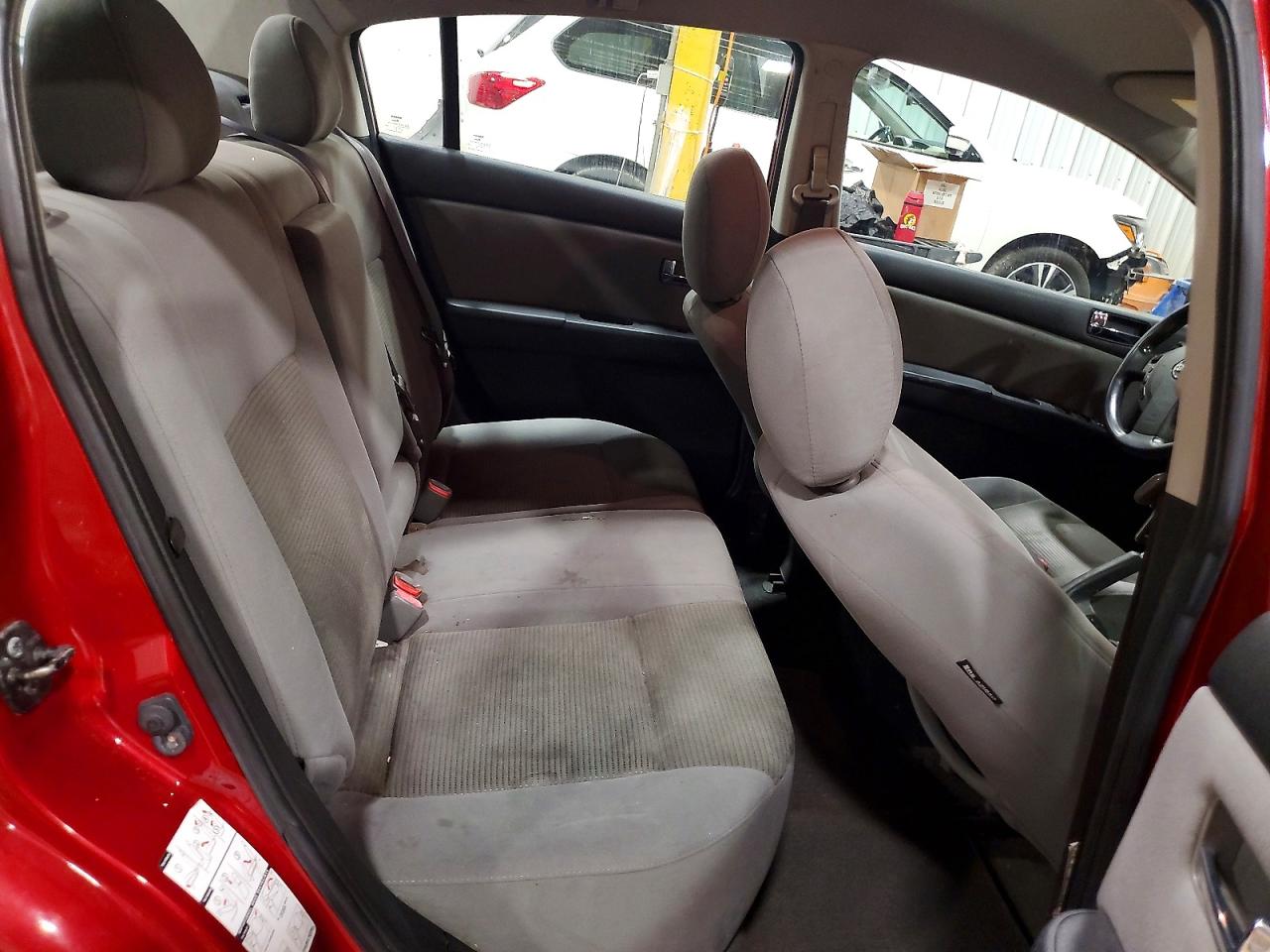 2010 Nissan Sentra 2.0 Red vin: 3N1AB6AP6AL672505