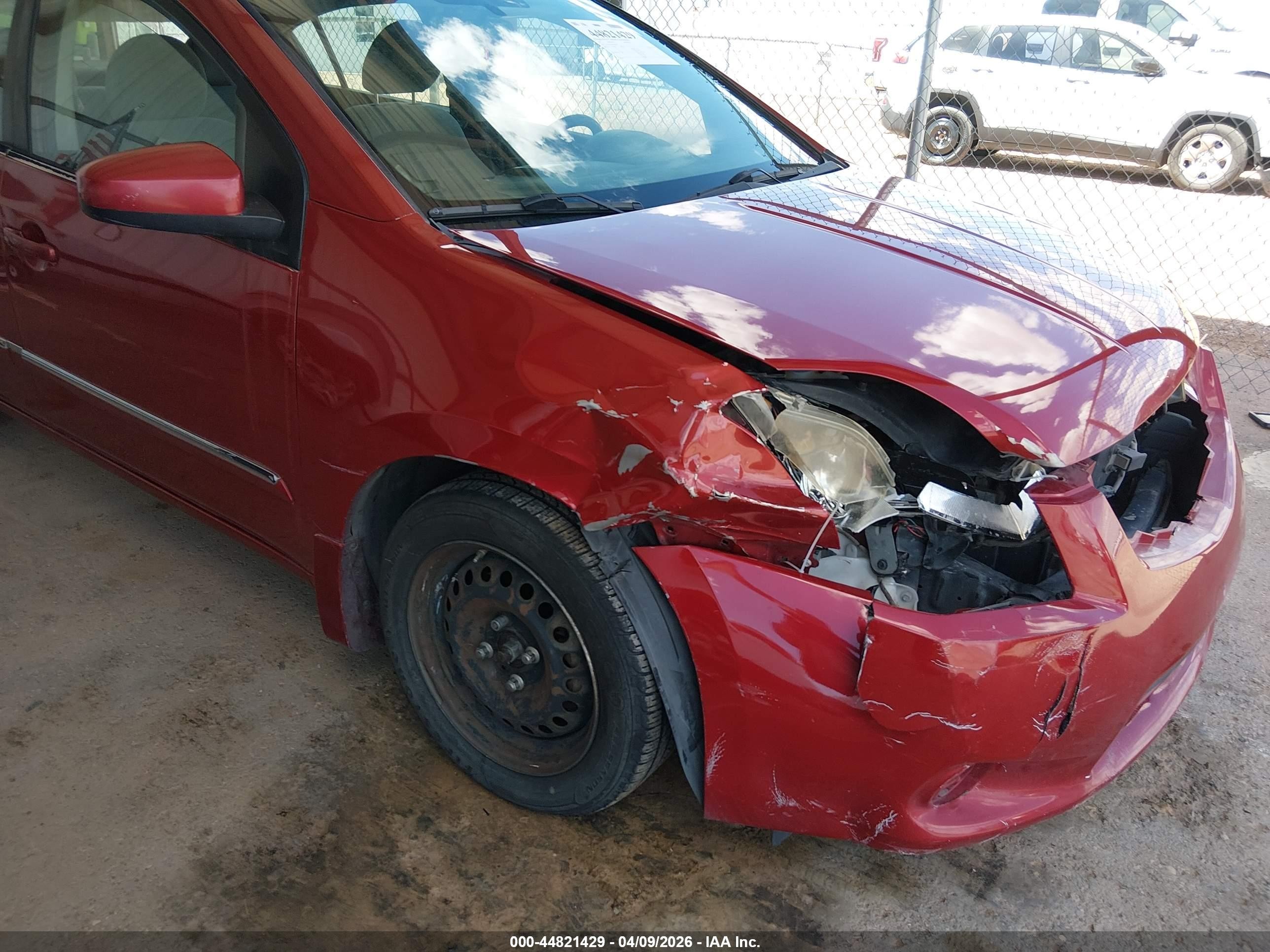 2011 Nissan Sentra 2.0s Красный vin: 3N1AB6AP6BL654068