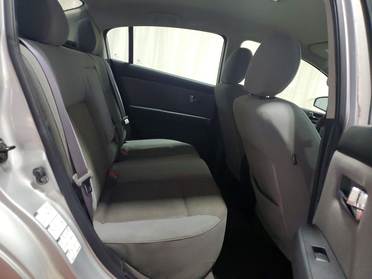 2011 Nissan Sentra 2.0 Silver vin: 3N1AB6AP6BL676328