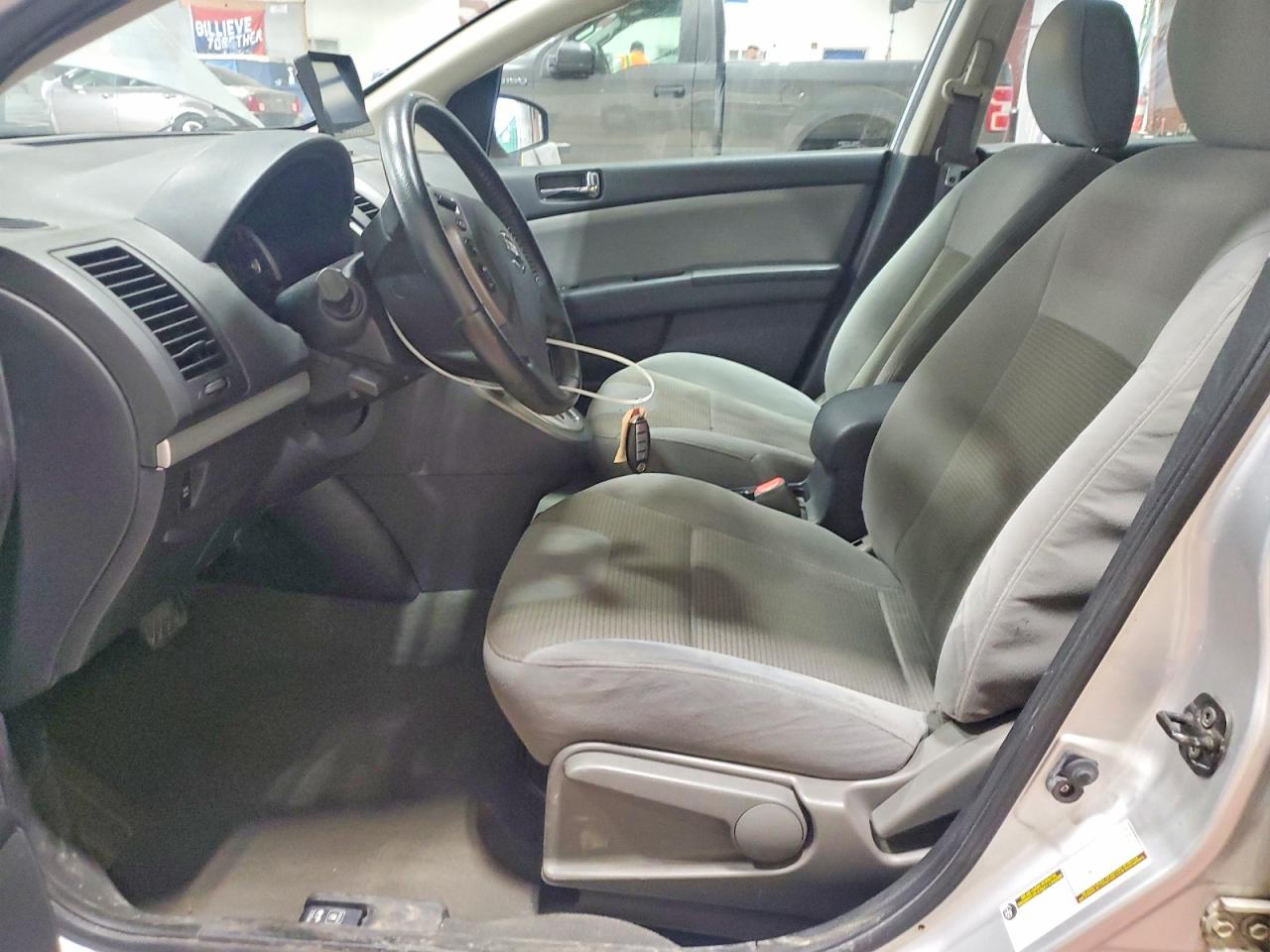 2011 Nissan Sentra 2.0 Silver vin: 3N1AB6AP6BL676328