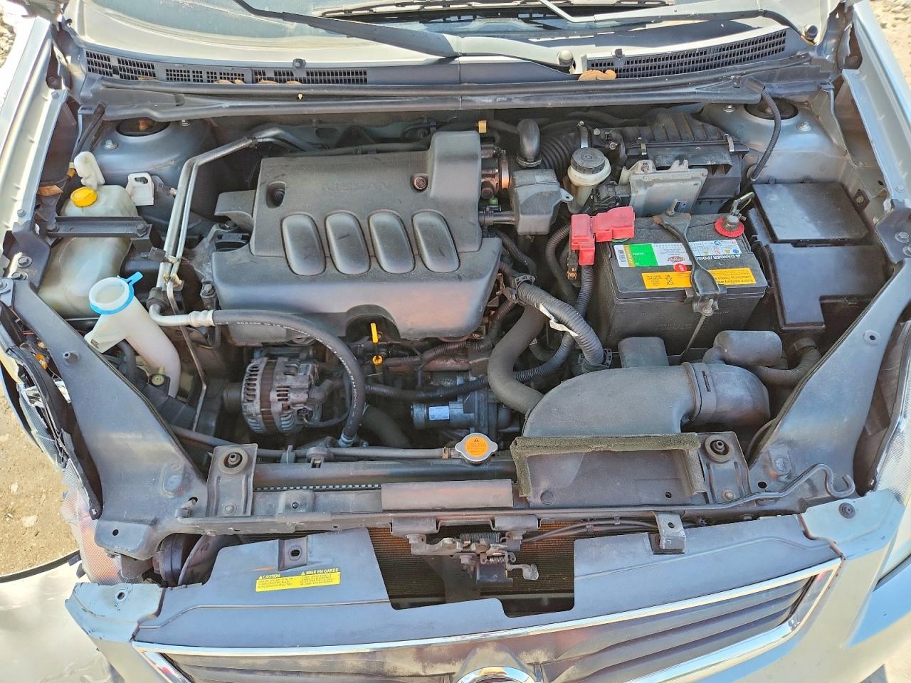 2011 Nissan Sentra 2.0 Серебряный vin: 3N1AB6AP6BL677057