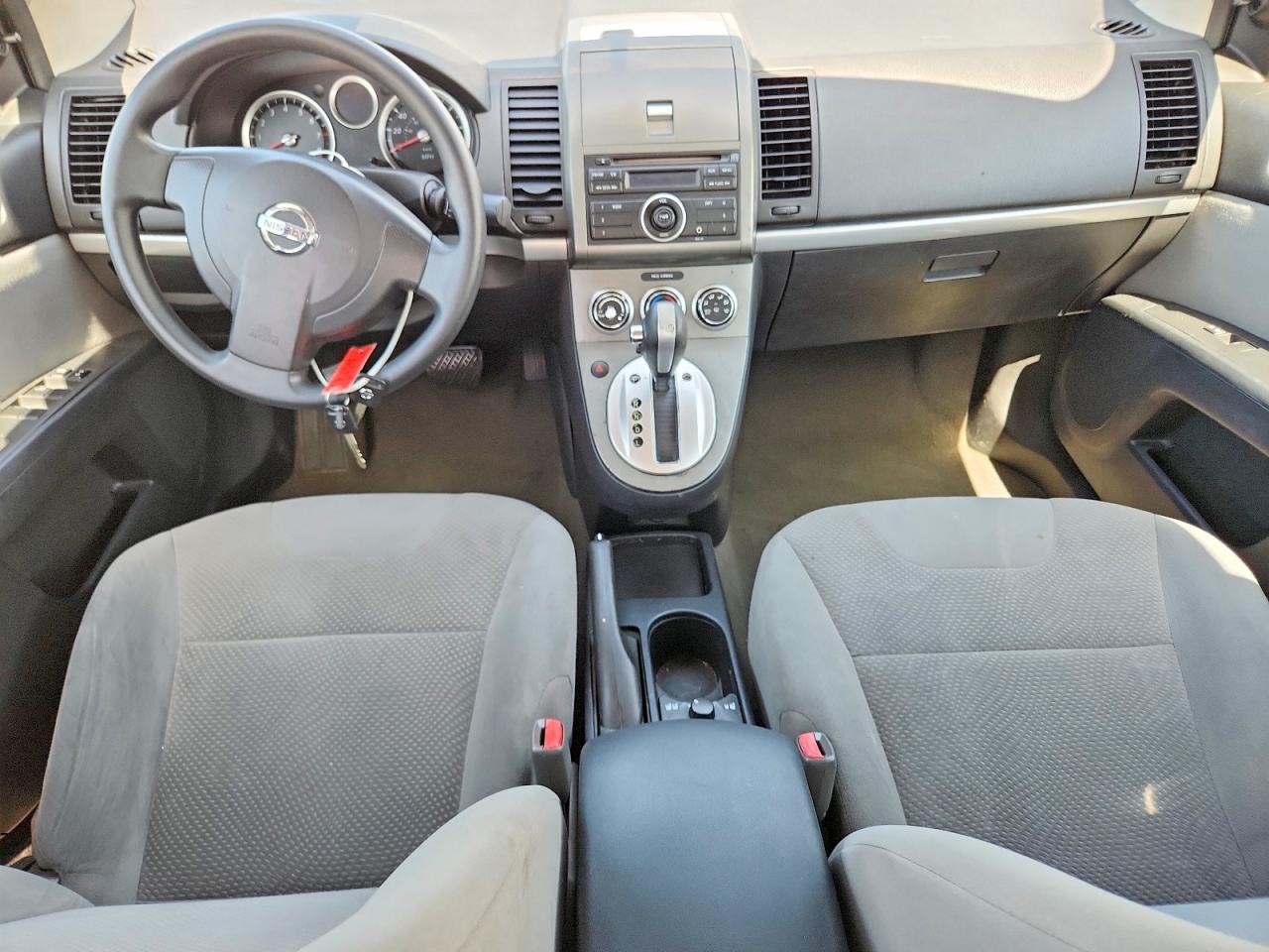 2011 Nissan Sentra 2.0 Серебряный vin: 3N1AB6AP6BL677057