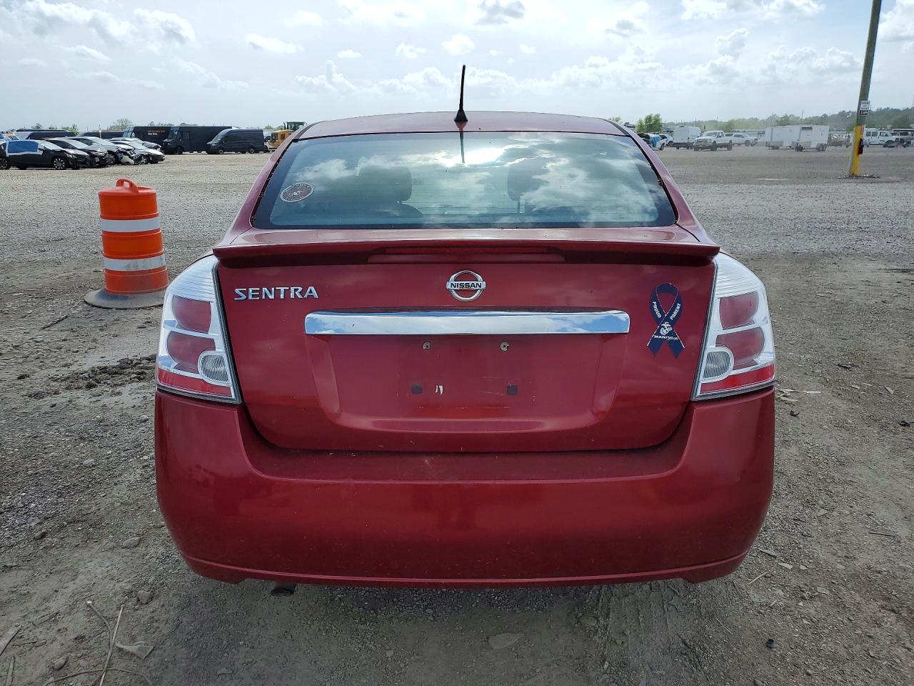 2011 Nissan Sentra 2.0 Red vin: 3N1AB6AP6BL687314