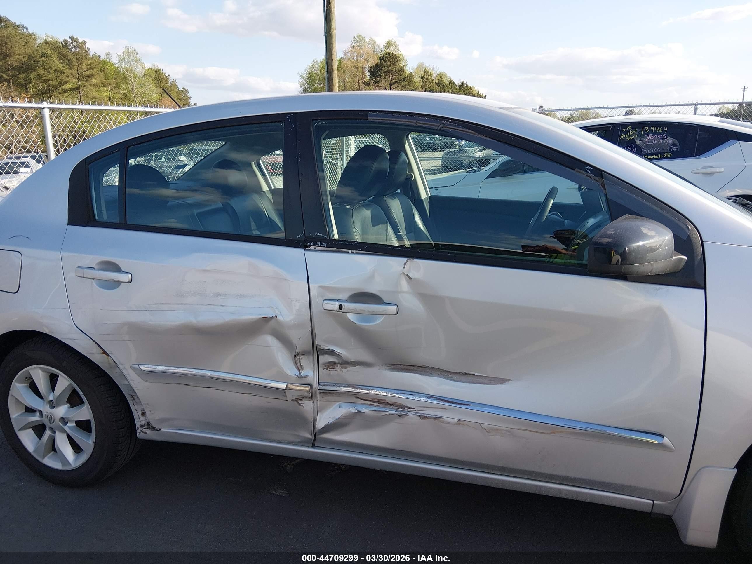 2011 Nissan Sentra 2.0sl Серебряный vin: 3N1AB6AP6BL697499