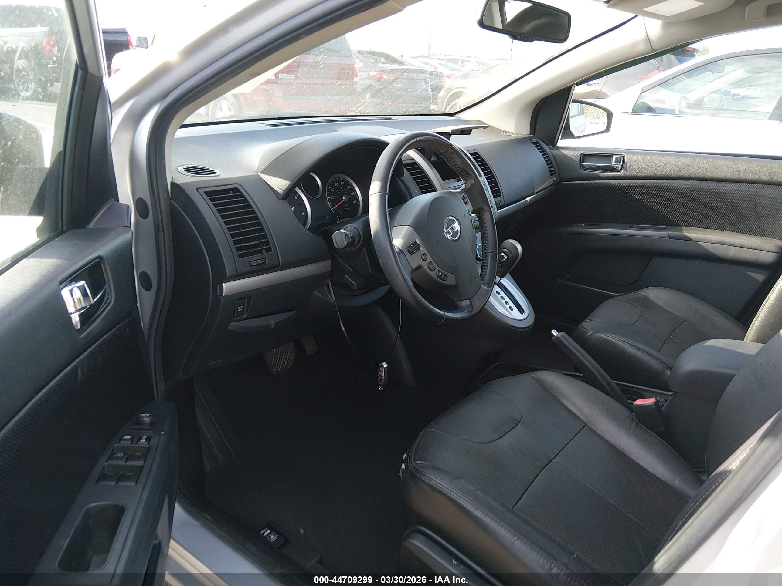 2011 Nissan Sentra 2.0sl Серебряный vin: 3N1AB6AP6BL697499