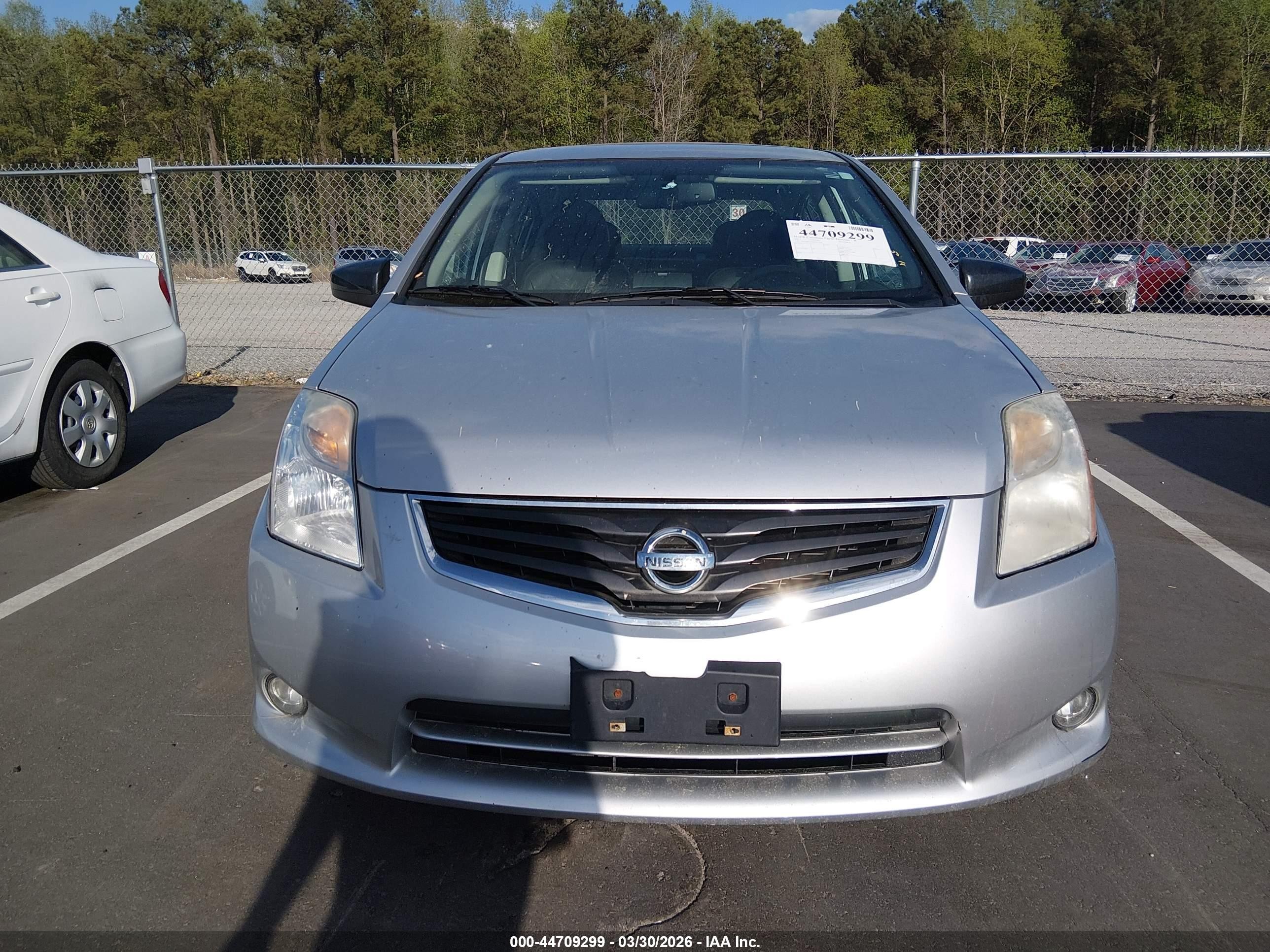 2011 Nissan Sentra 2.0sl Серебряный vin: 3N1AB6AP6BL697499