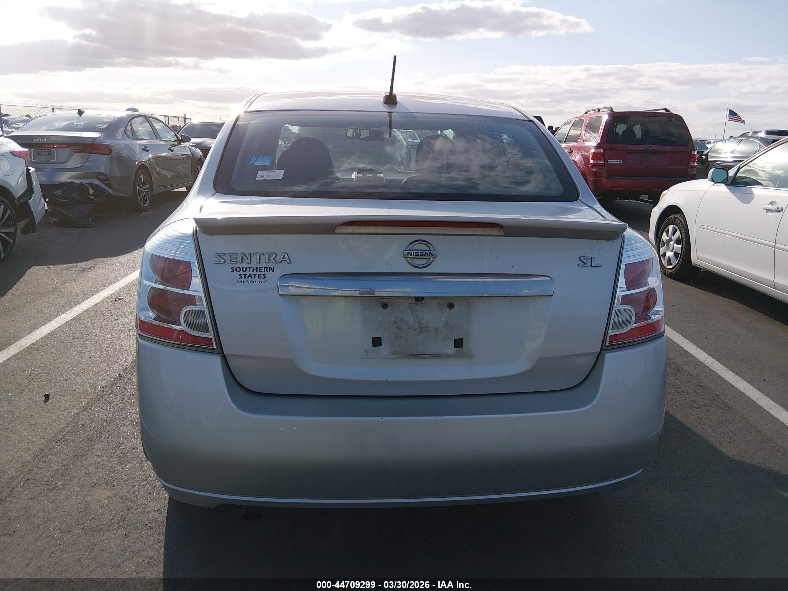 2011 Nissan Sentra 2.0sl Серебряный vin: 3N1AB6AP6BL697499