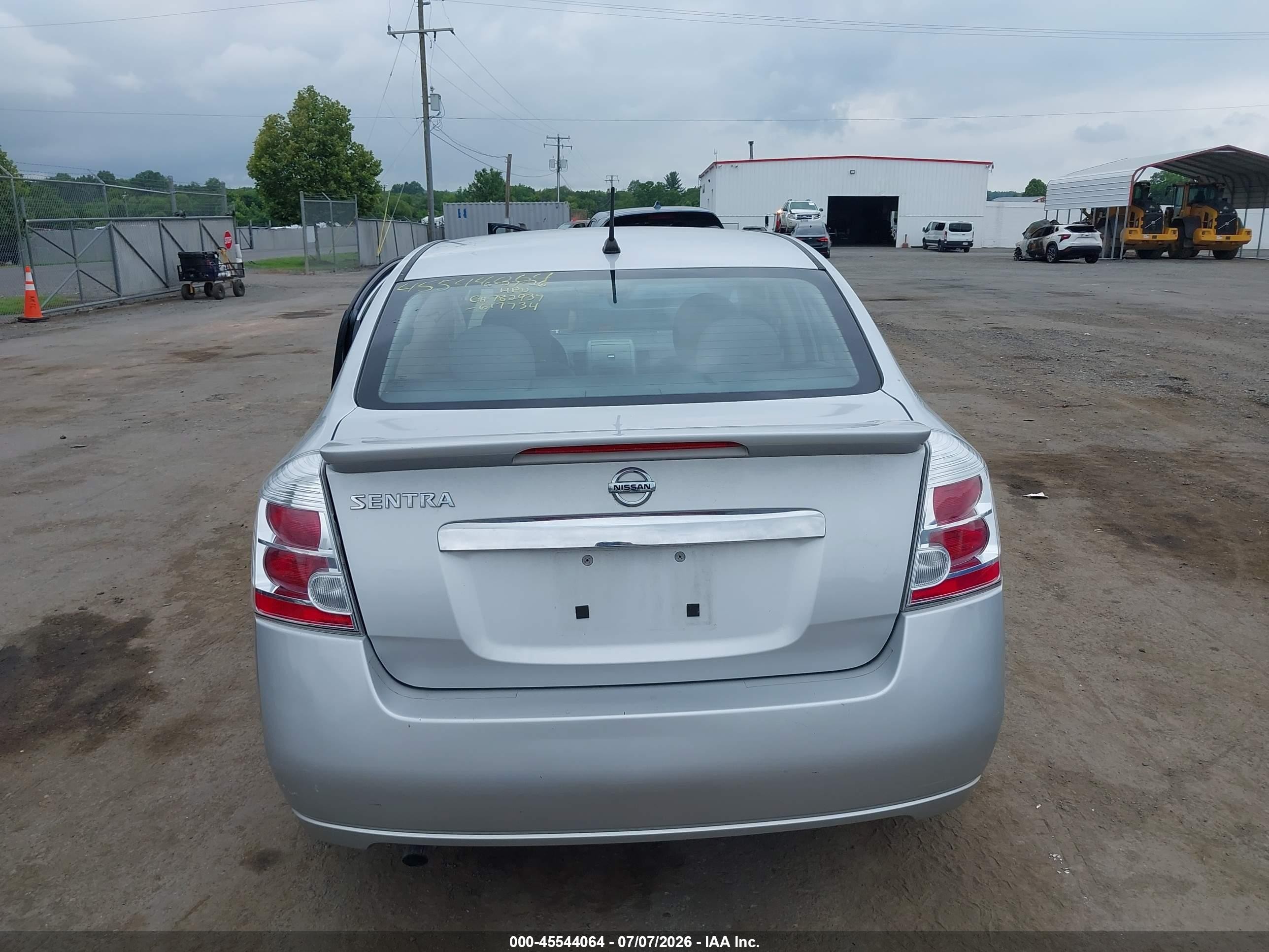 2012 Nissan Sentra 2.0 S Silver vin: 3N1AB6AP6CL617734