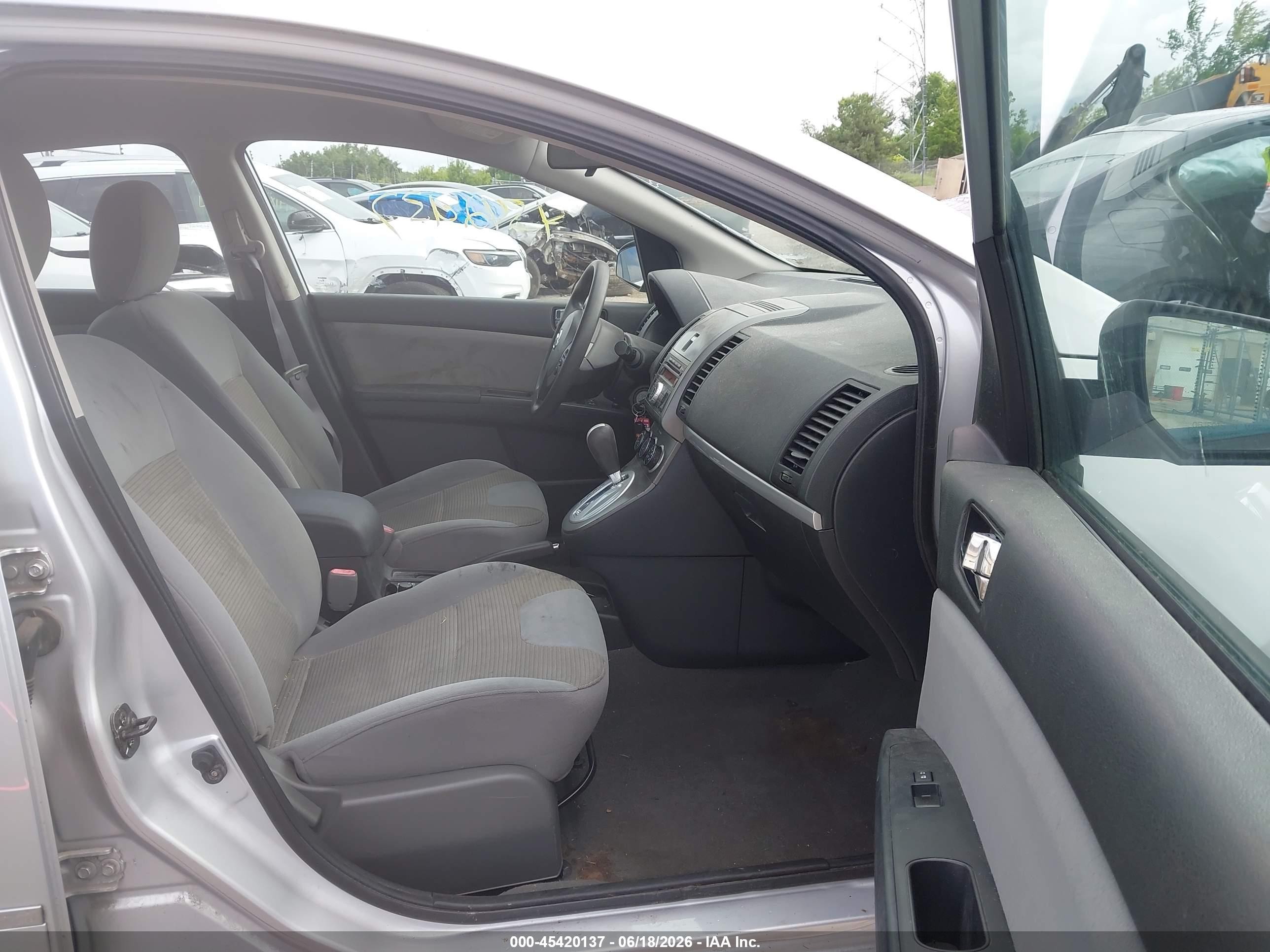 2012 Nissan Sentra 2.0 S Silver vin: 3N1AB6AP6CL735945