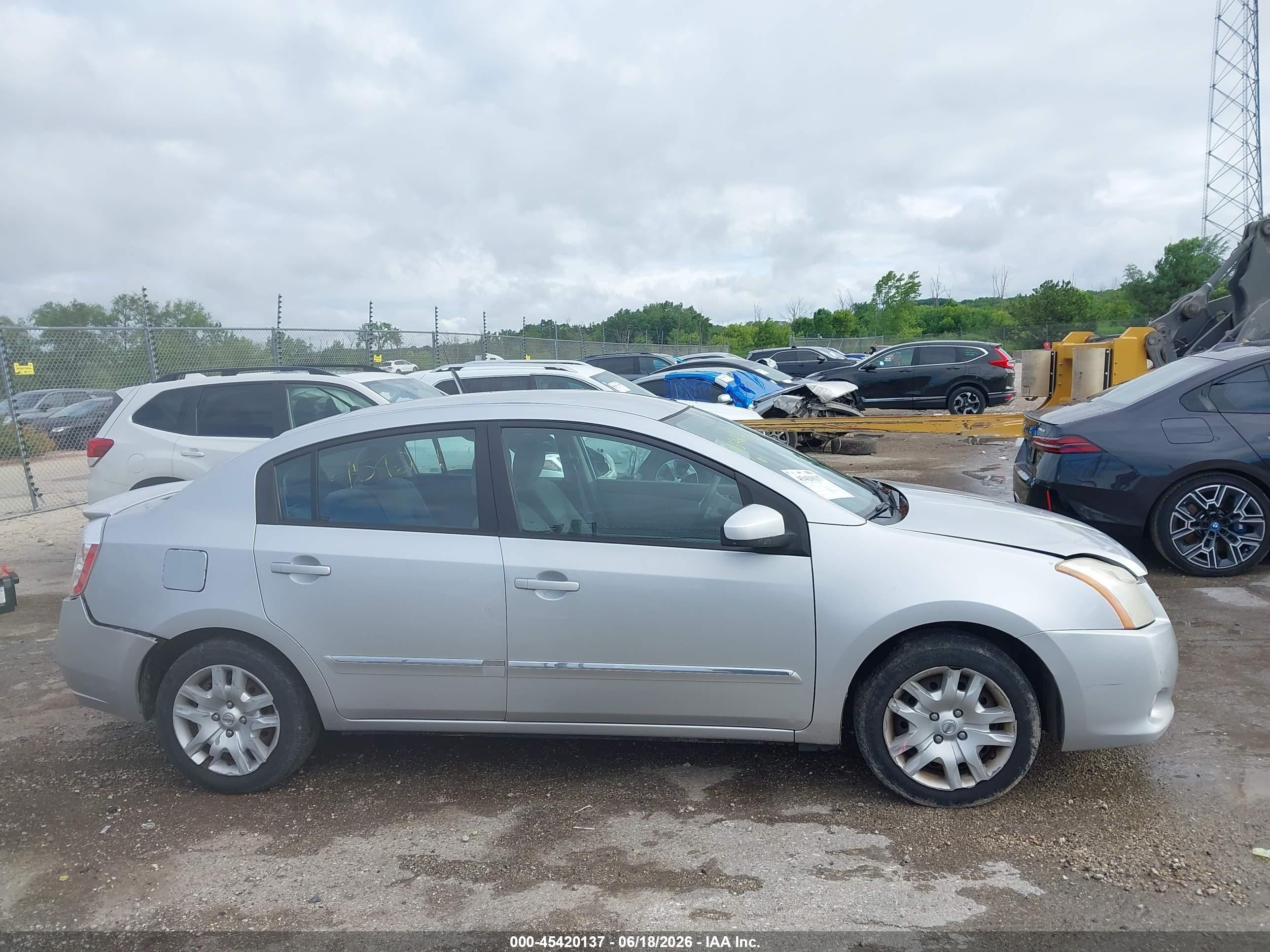 2012 Nissan Sentra 2.0 S Silver vin: 3N1AB6AP6CL735945
