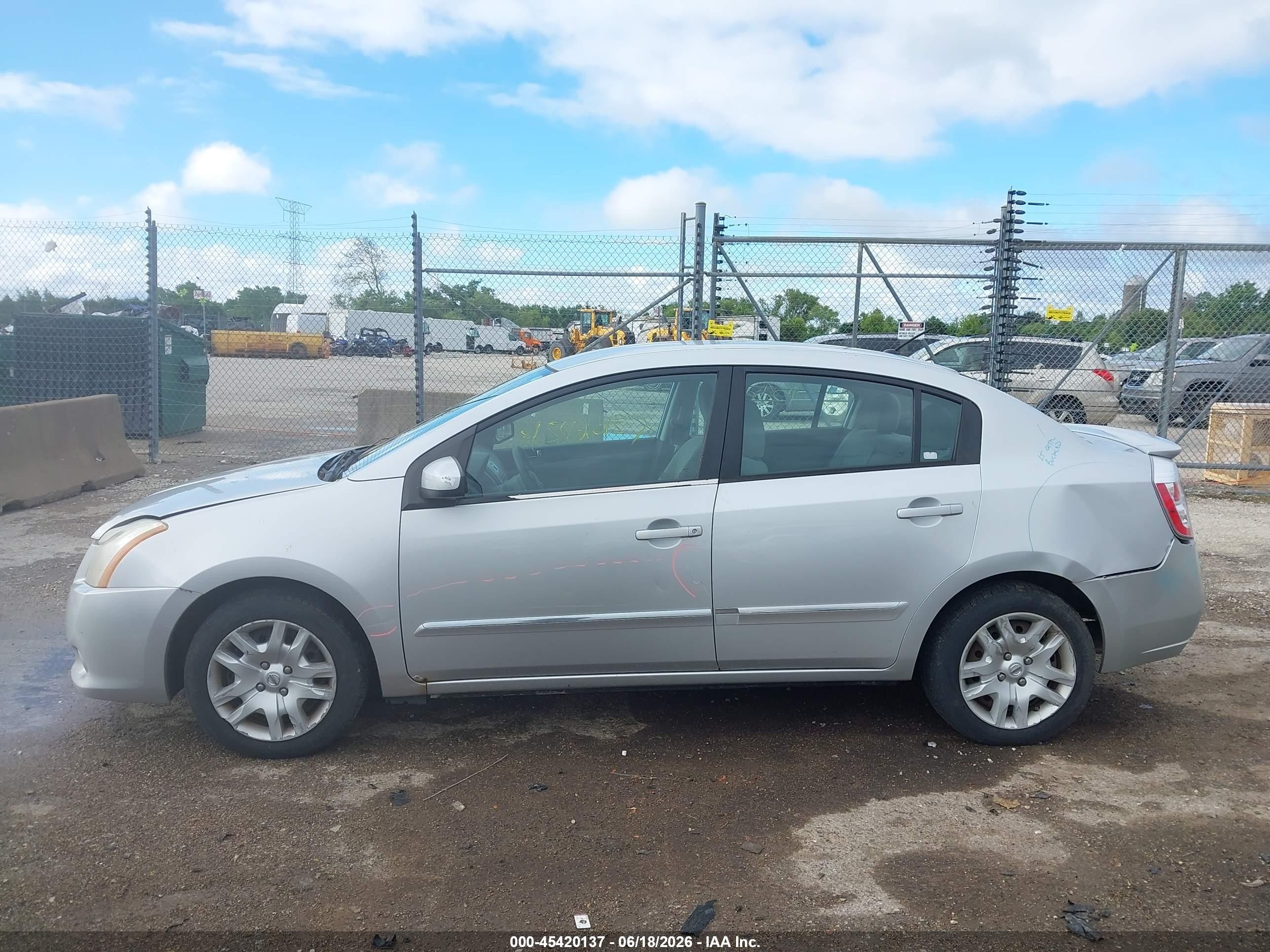 2012 Nissan Sentra 2.0 S Silver vin: 3N1AB6AP6CL735945