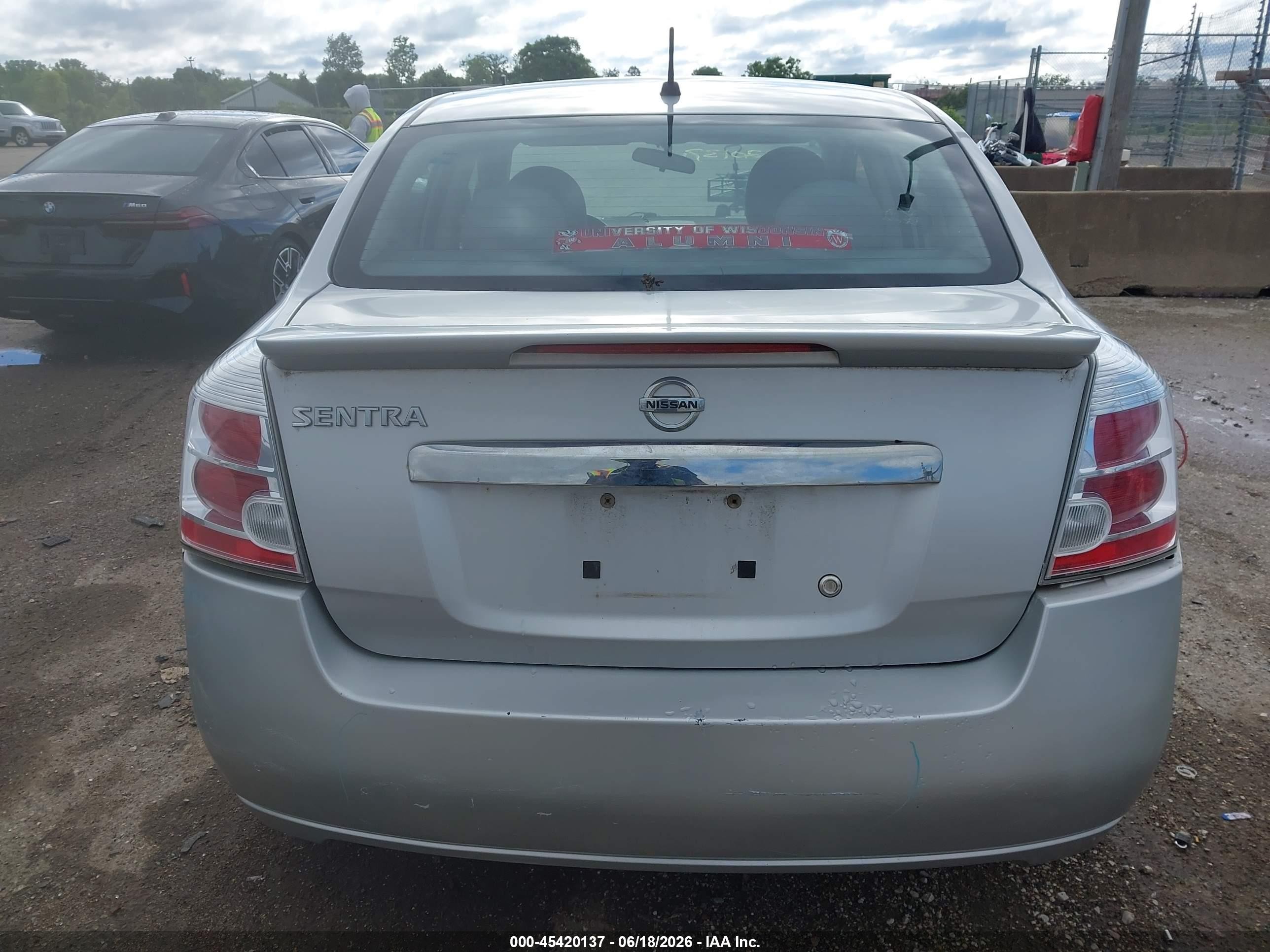2012 Nissan Sentra 2.0 S Silver vin: 3N1AB6AP6CL735945