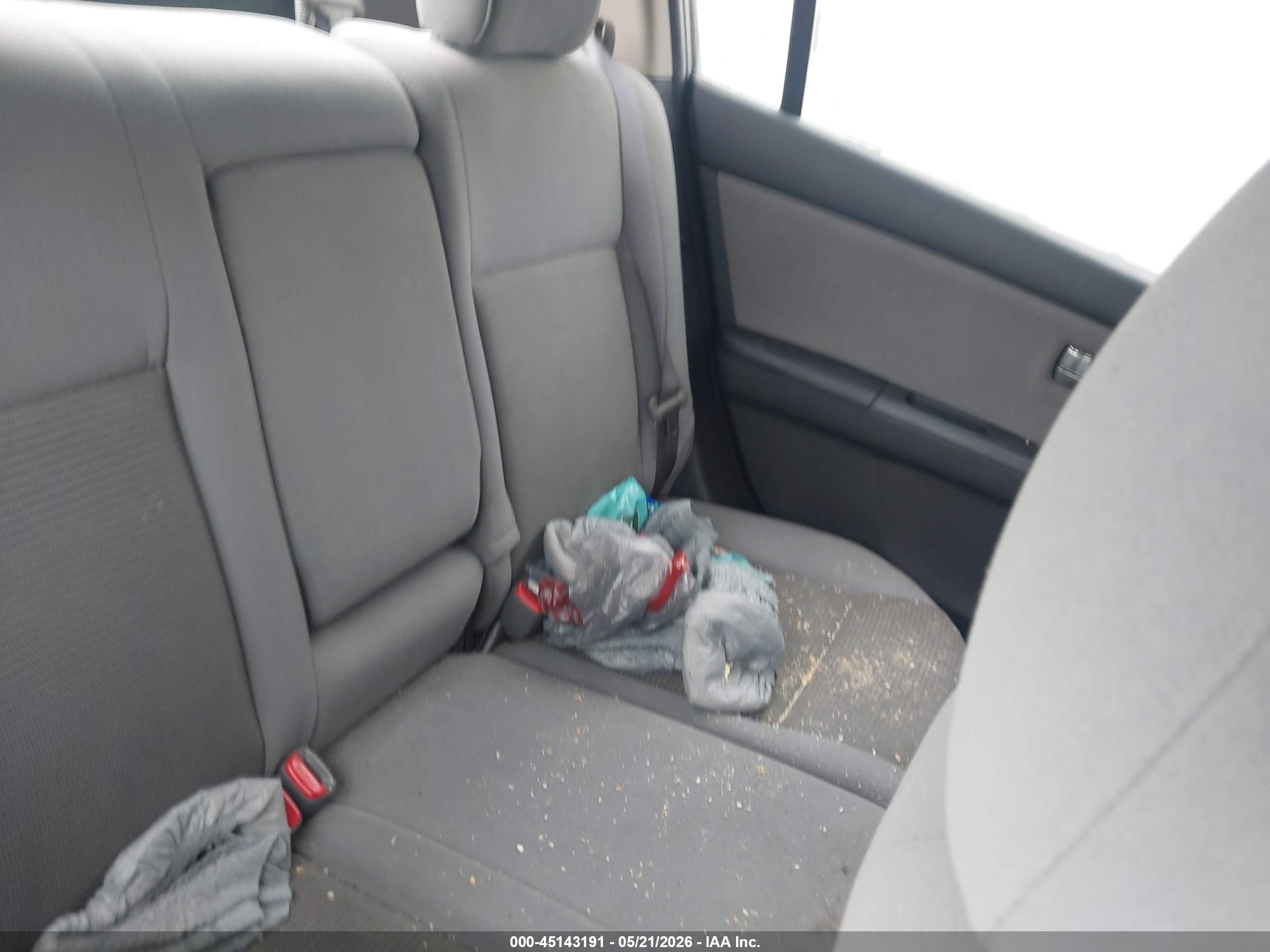 2012 Nissan Sentra 2.0 S Серебряный vin: 3N1AB6AP6CL740627