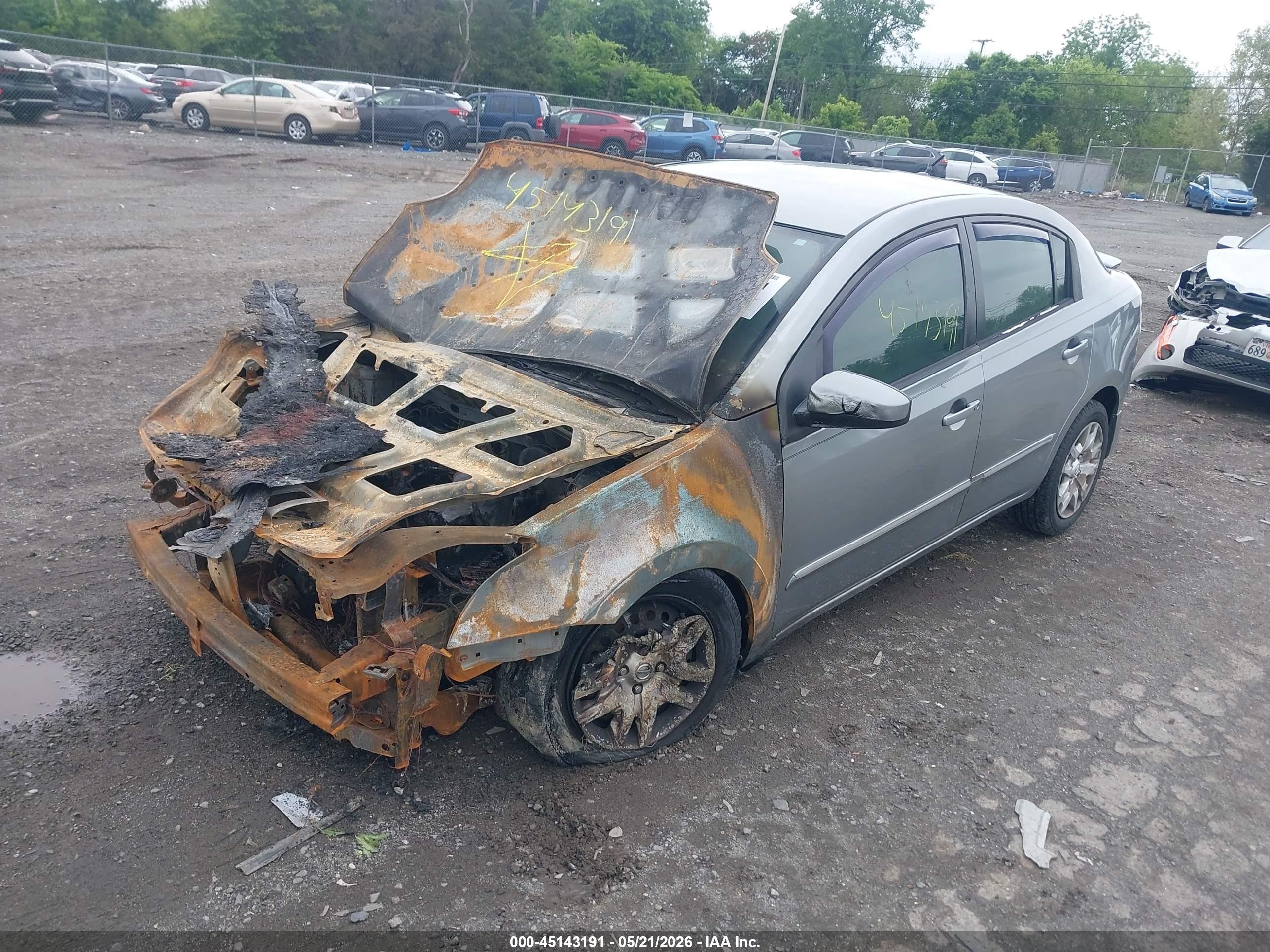 2012 Nissan Sentra 2.0 S Серебряный vin: 3N1AB6AP6CL740627