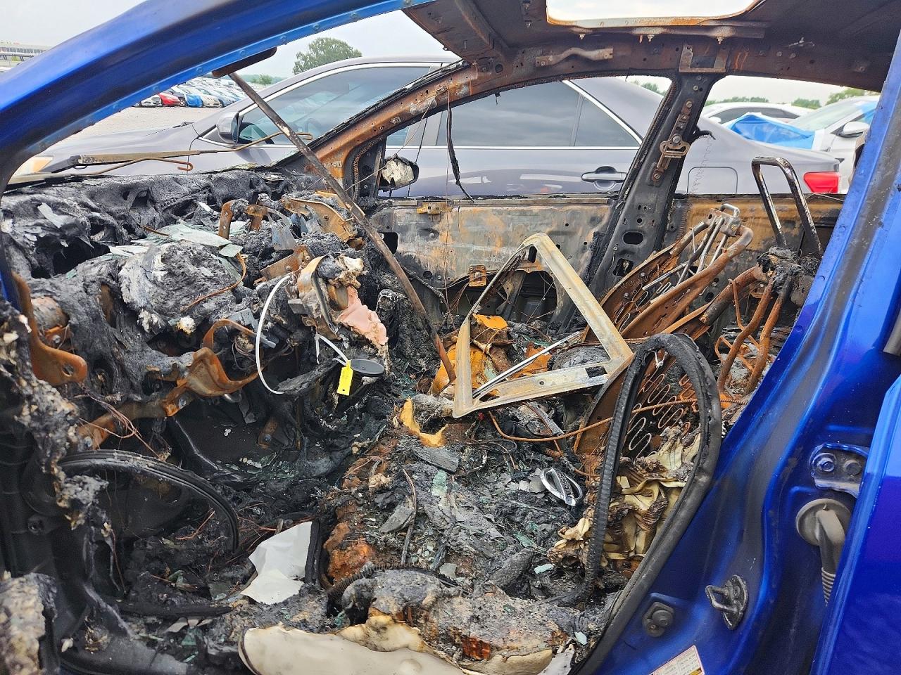 2012 Nissan Sentra 2.0 Burn vin: 3N1AB6AP6CL785602