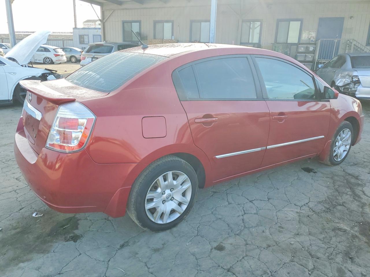 2011 Nissan Sentra 2.0 Red vin: 3N1AB6AP7BL605221