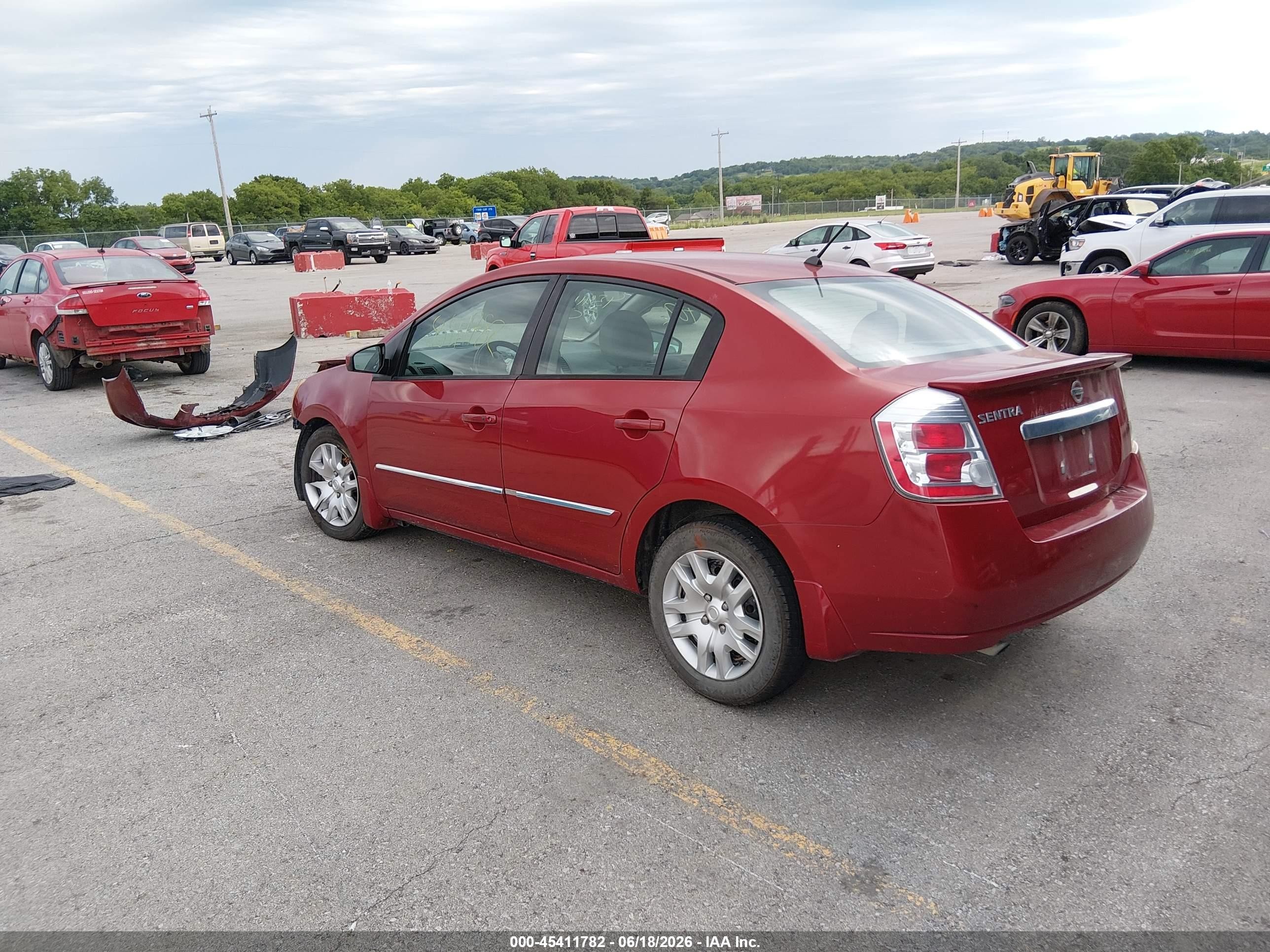 2011 Nissan Sentra 2.0s Red vin: 3N1AB6AP7BL627476