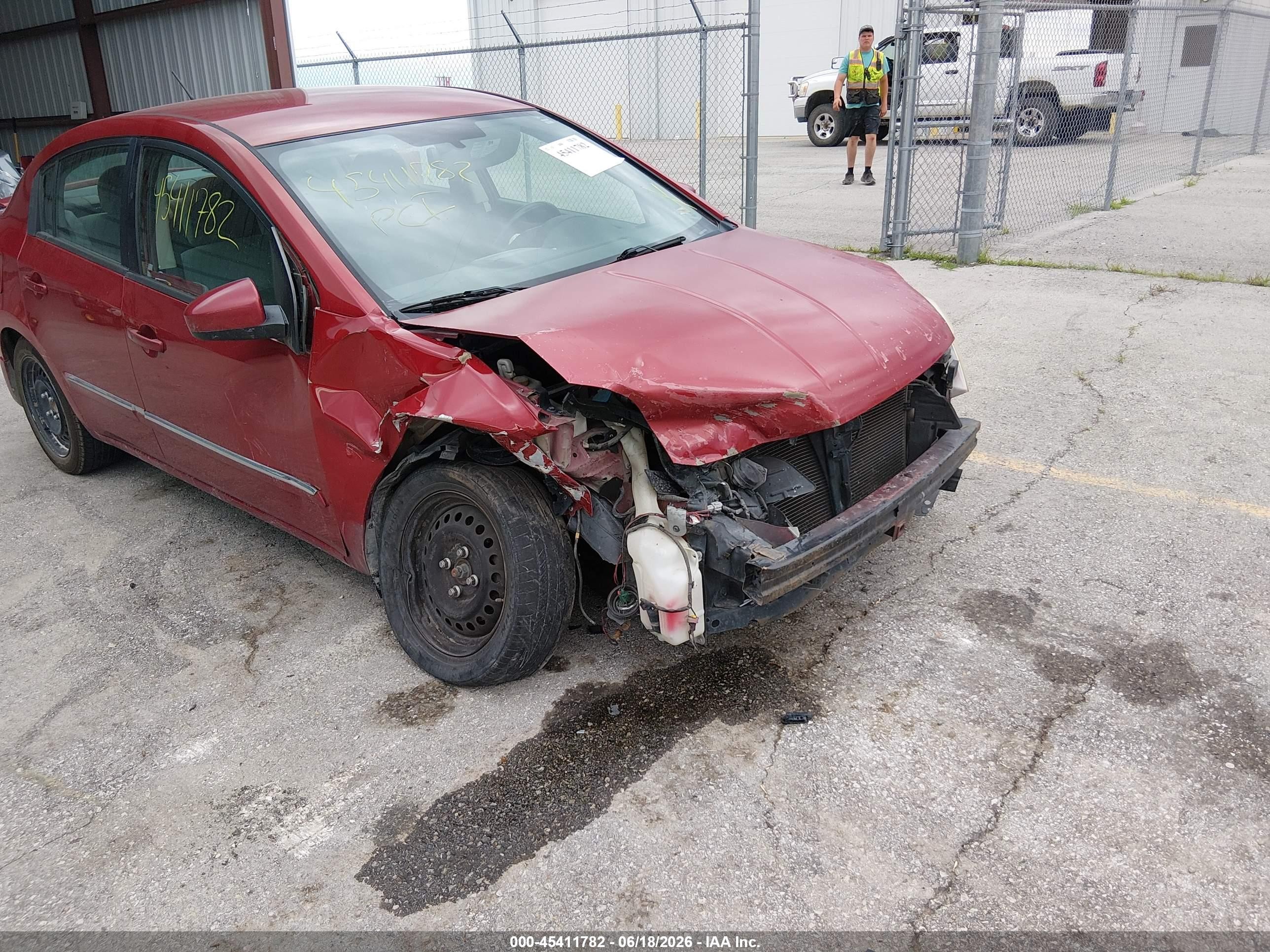 2011 Nissan Sentra 2.0s Red vin: 3N1AB6AP7BL627476