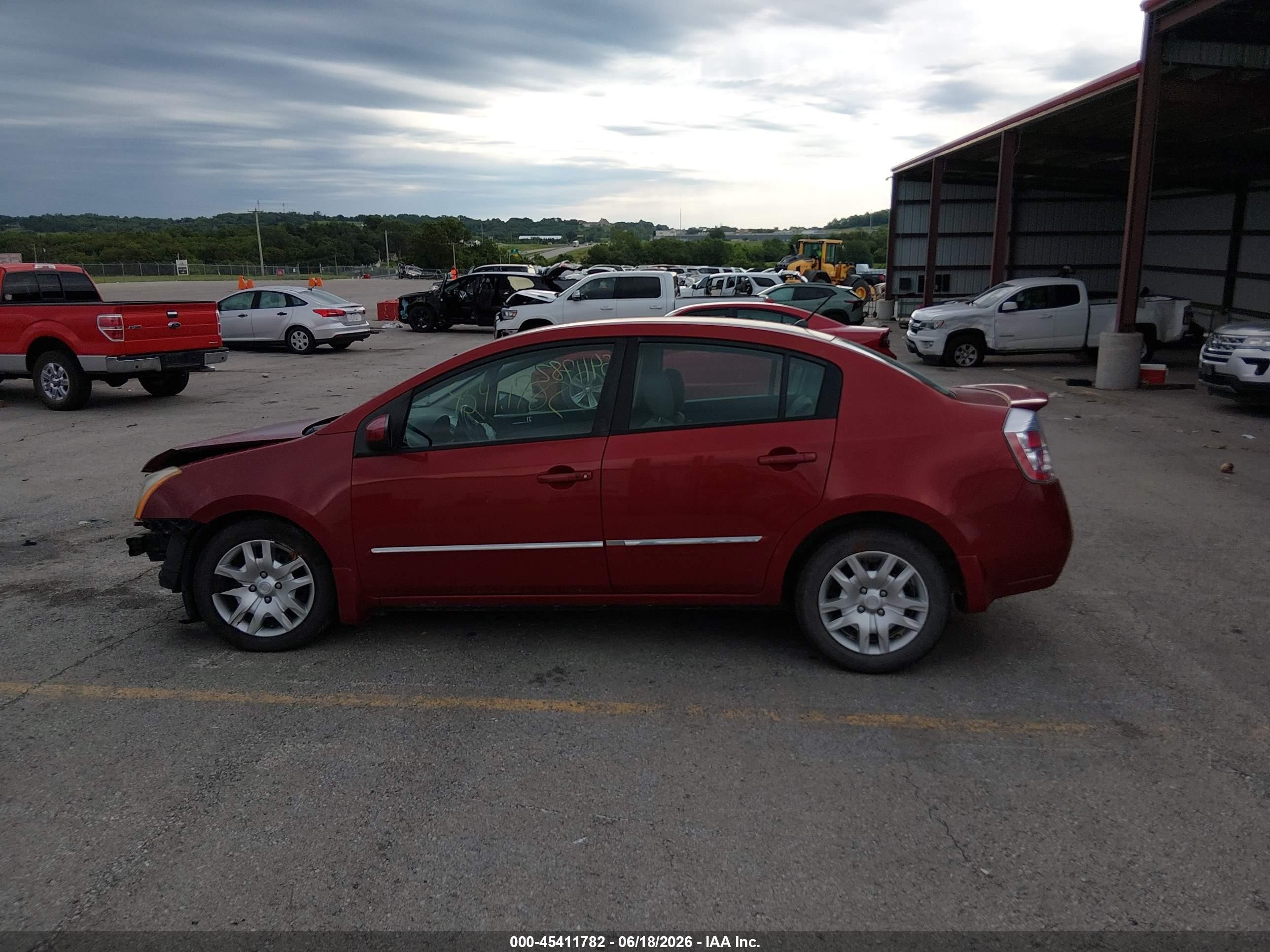 2011 Nissan Sentra 2.0s Red vin: 3N1AB6AP7BL627476