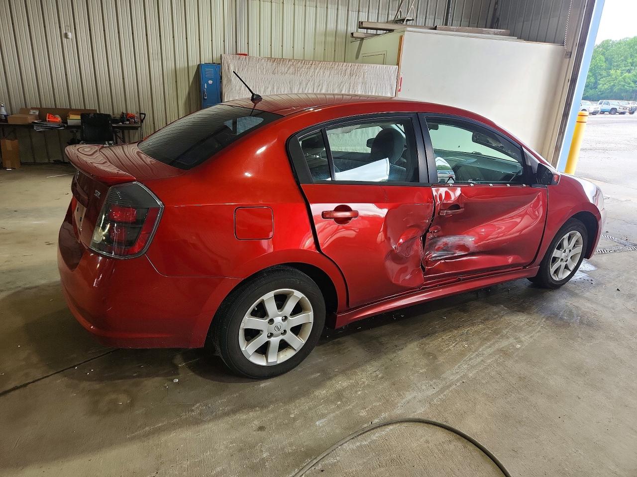 2011 Nissan Sentra 2.0 Красный vin: 3N1AB6AP7BL639370