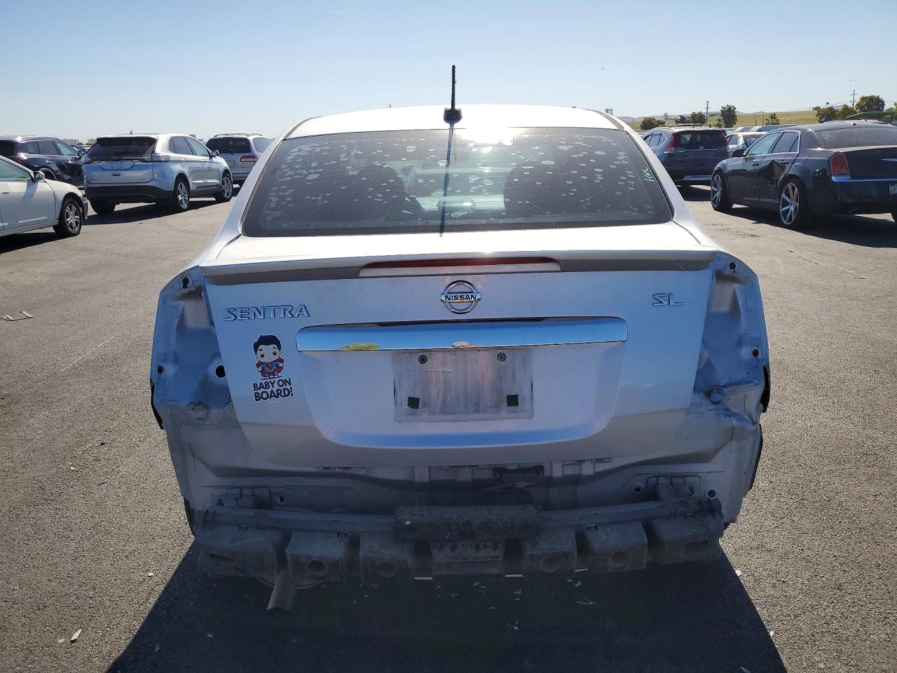 2011 Nissan Sentra 2.0 Серебряный vin: 3N1AB6AP7BL682395