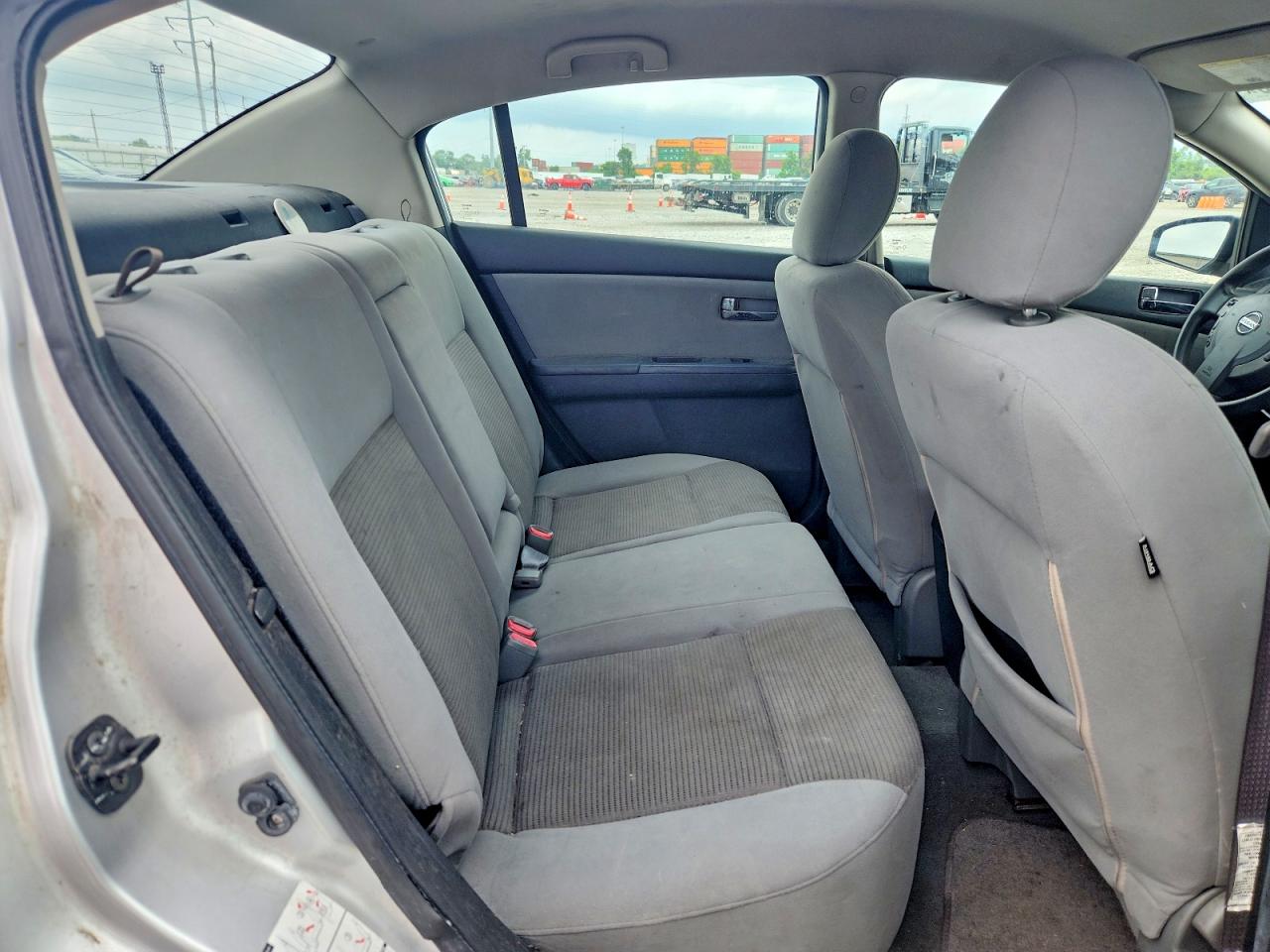 2011 Nissan Sentra 2.0 Silver vin: 3N1AB6AP7BL685524