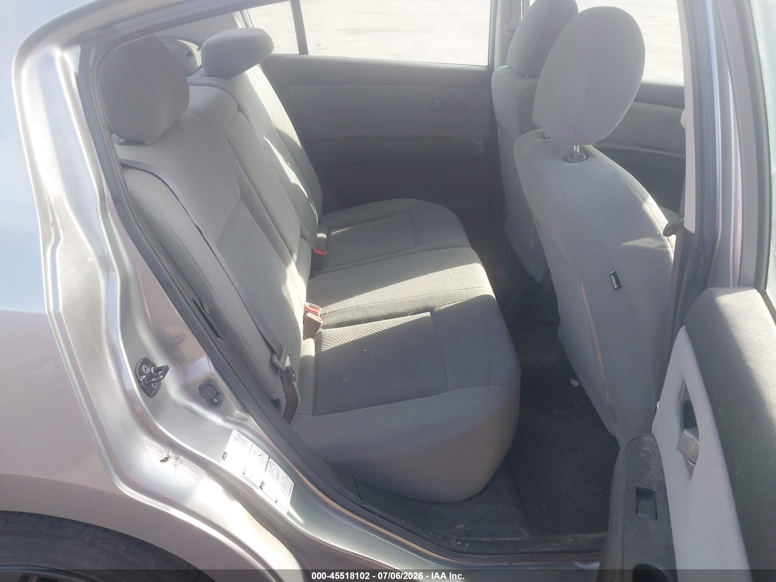 2011 Nissan Sentra 2.0 Silver vin: 3N1AB6AP7BL696930