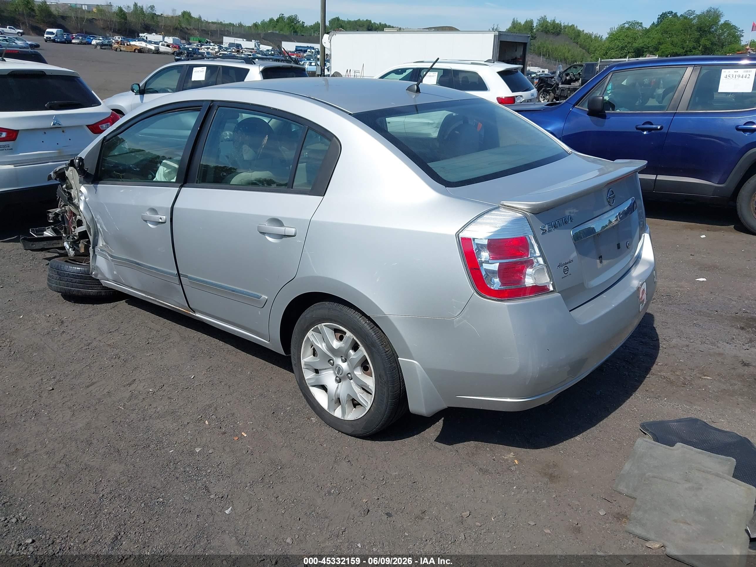 2012 Nissan Sentra 2.0 S Серебряный vin: 3N1AB6AP7CL687999